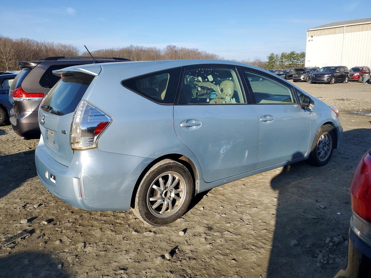 2013 Toyota Prius V Серебряный vin: JTDZN3EU6D3195743