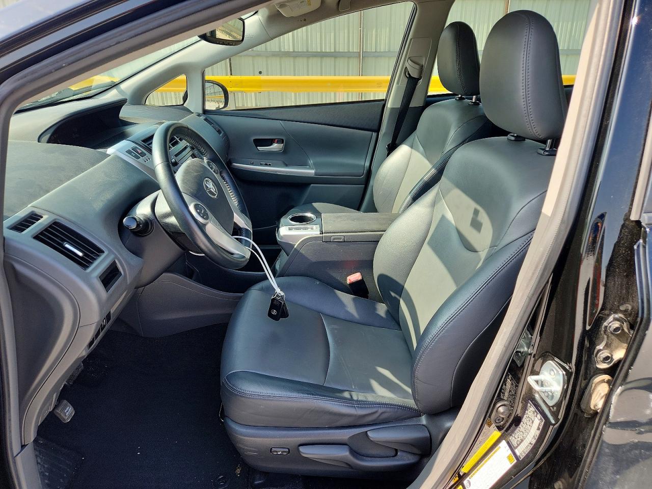 2013 Toyota Prius V Five Black vin: JTDZN3EU6D3206160
