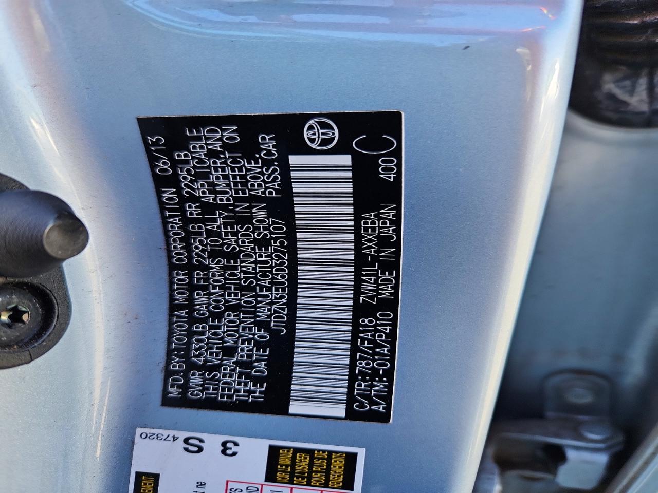 2013 Toyota Prius V Two Silver vin: JTDZN3EU6D3275107