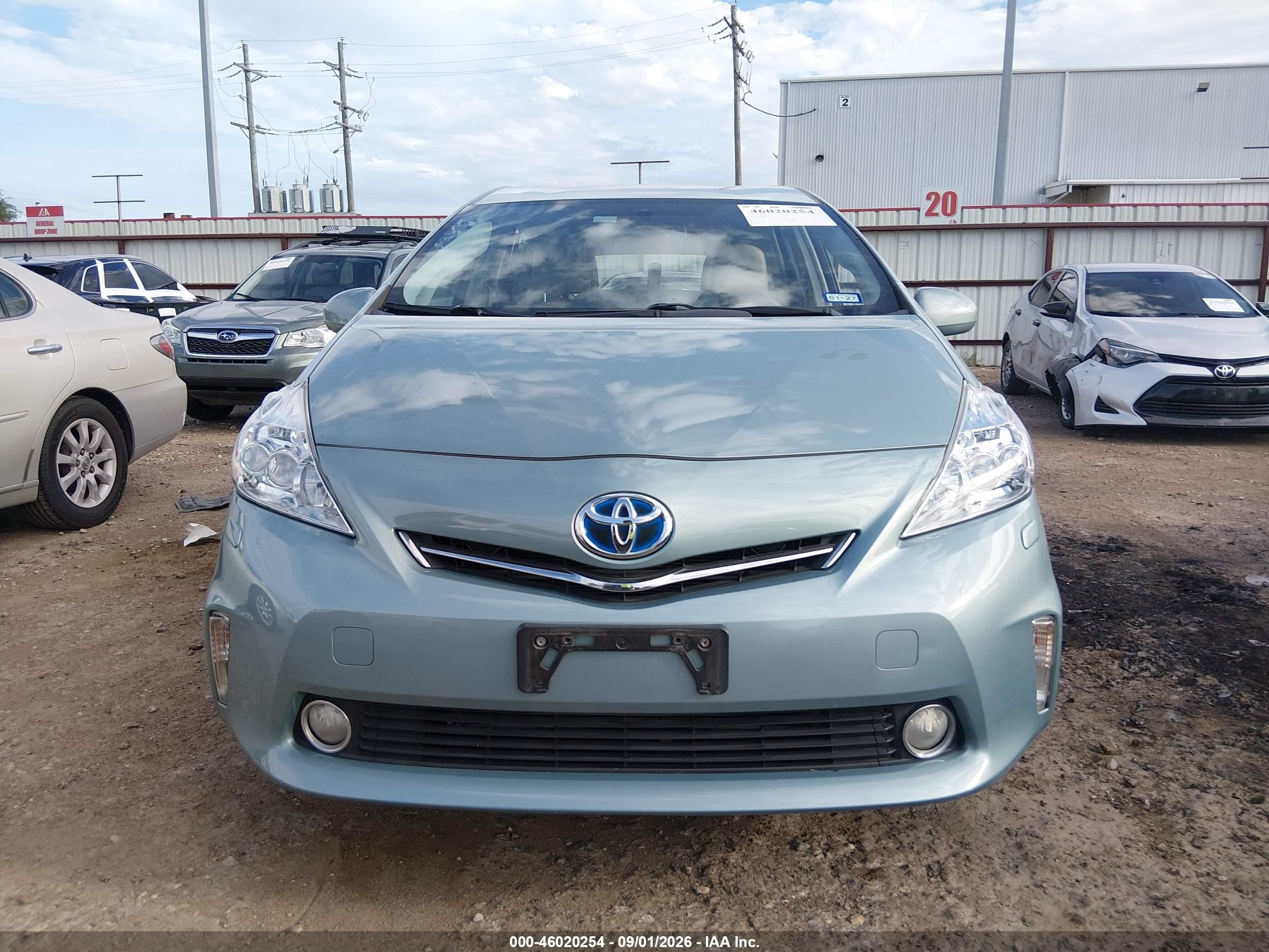 2014 Toyota Prius V Five Green vin: JTDZN3EU6EJ010572