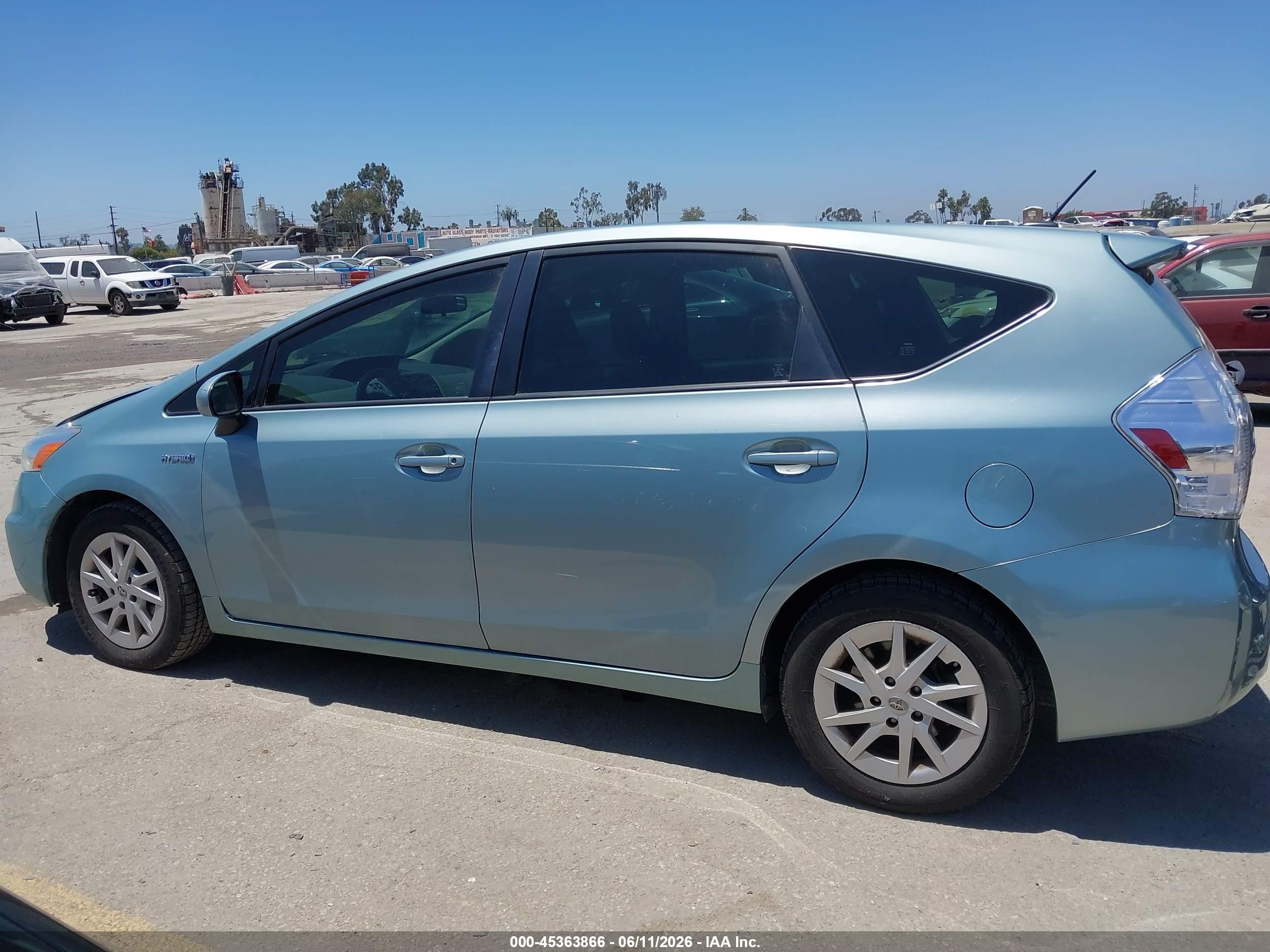 2014 Toyota Prius V Three Light Blue vin: JTDZN3EU6EJ014802