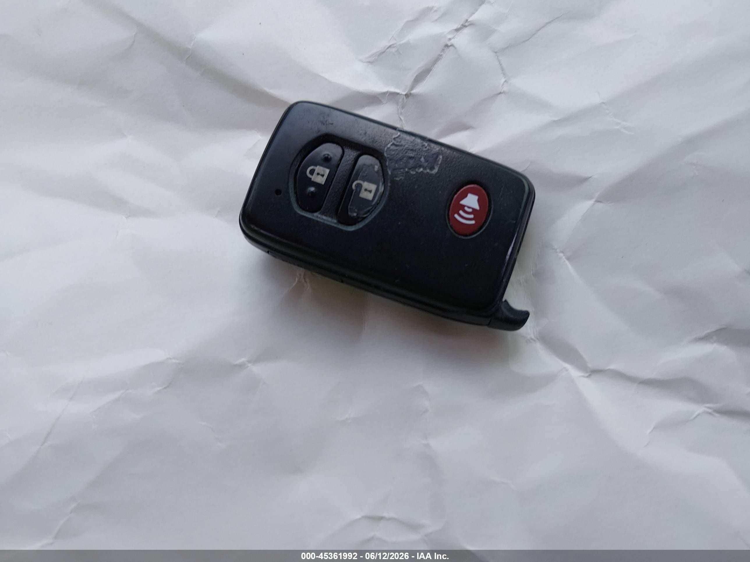 2015 Toyota Prius V Two White vin: JTDZN3EU6FJ018799