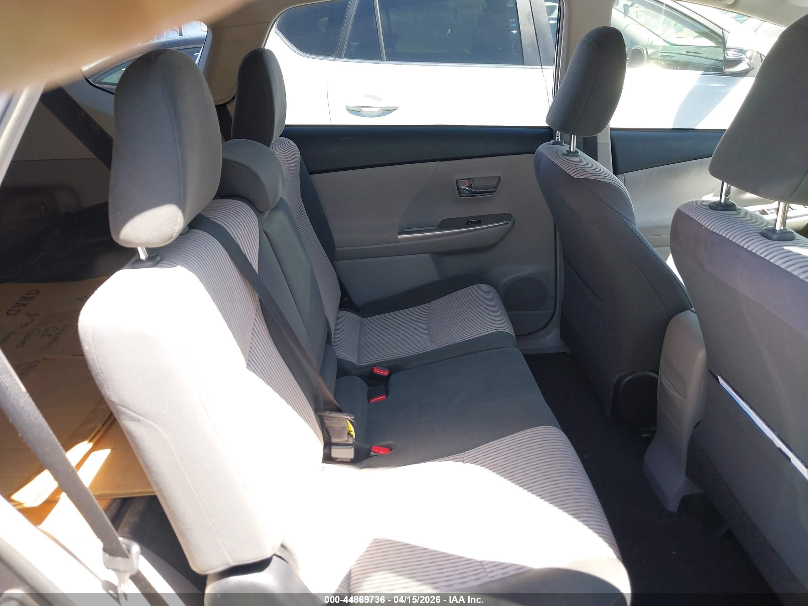 2015 Toyota Prius V Three Серый vin: JTDZN3EU6FJ020651