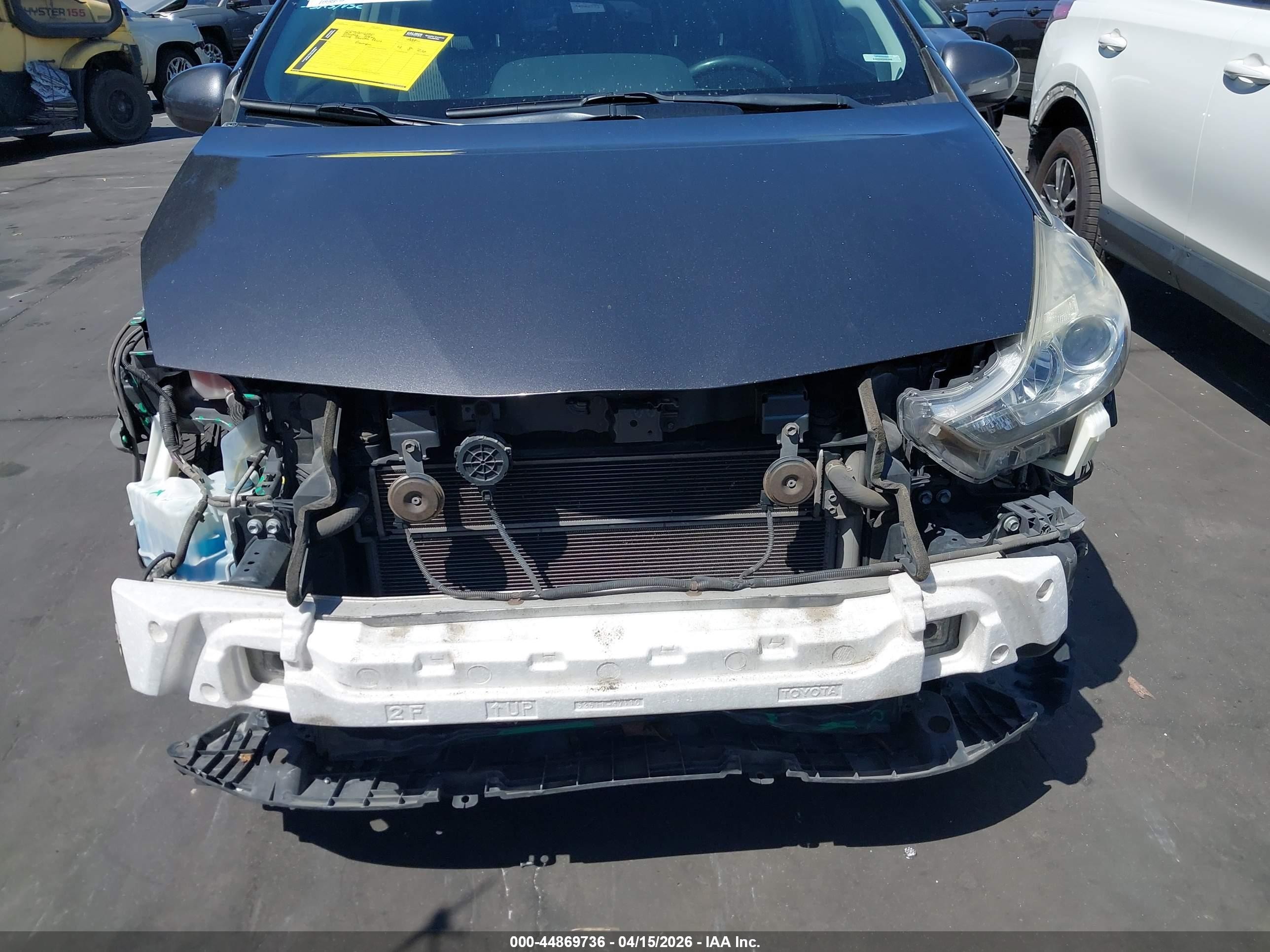 2015 Toyota Prius V Three Серый vin: JTDZN3EU6FJ020651