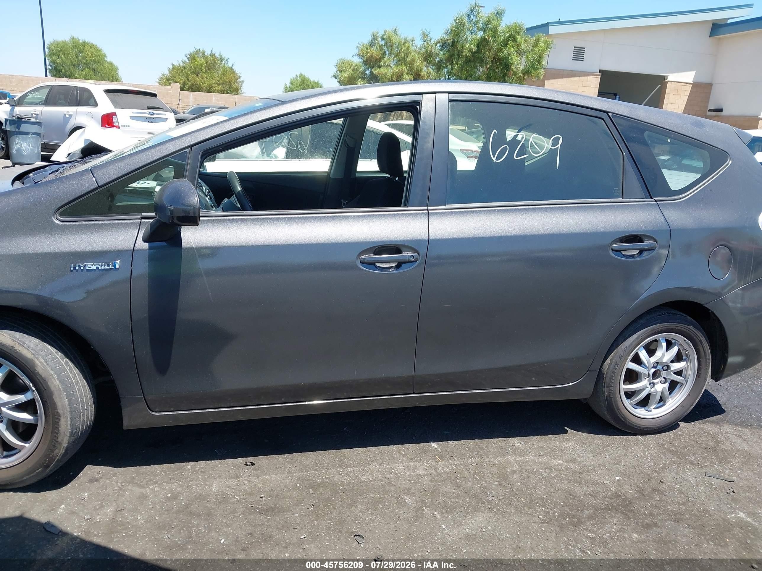2015 Toyota Prius V Three Gray vin: JTDZN3EU6FJ030998