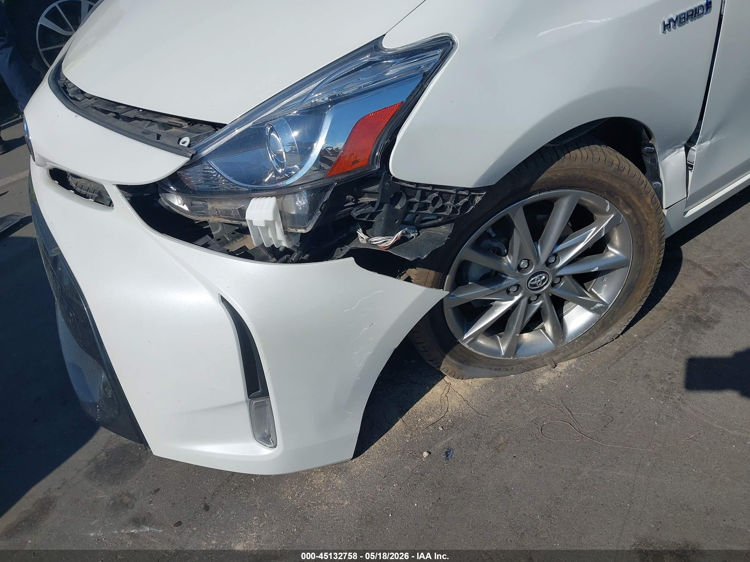 2016 Toyota Prius V Five Белый vin: JTDZN3EU6GJ054994