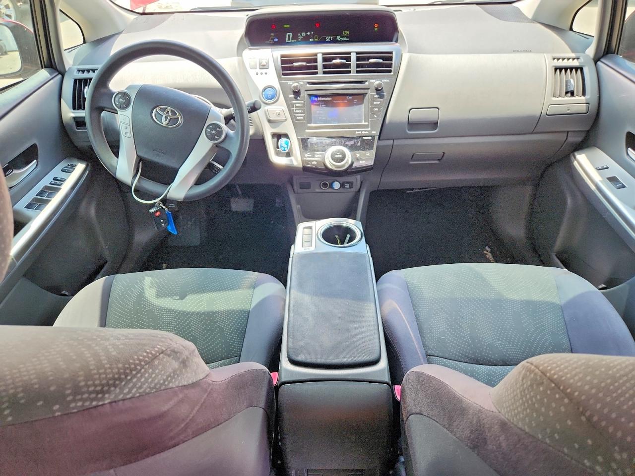 2012 Toyota Prius V Three Красный vin: JTDZN3EU7C3030461