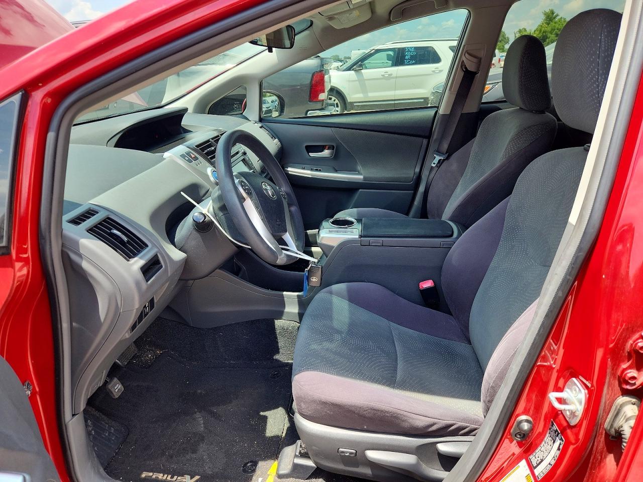 2012 Toyota Prius V Three Красный vin: JTDZN3EU7C3030461