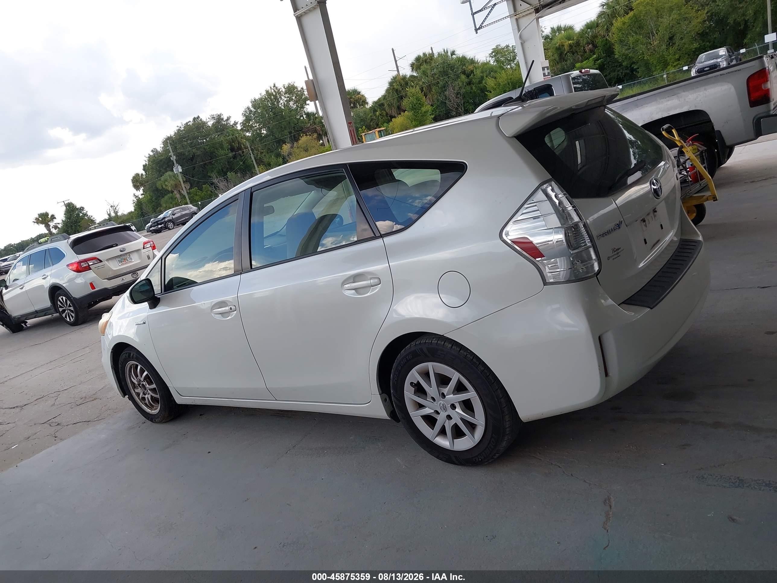 2012 Toyota Prius V Three White vin: JTDZN3EU7C3107703
