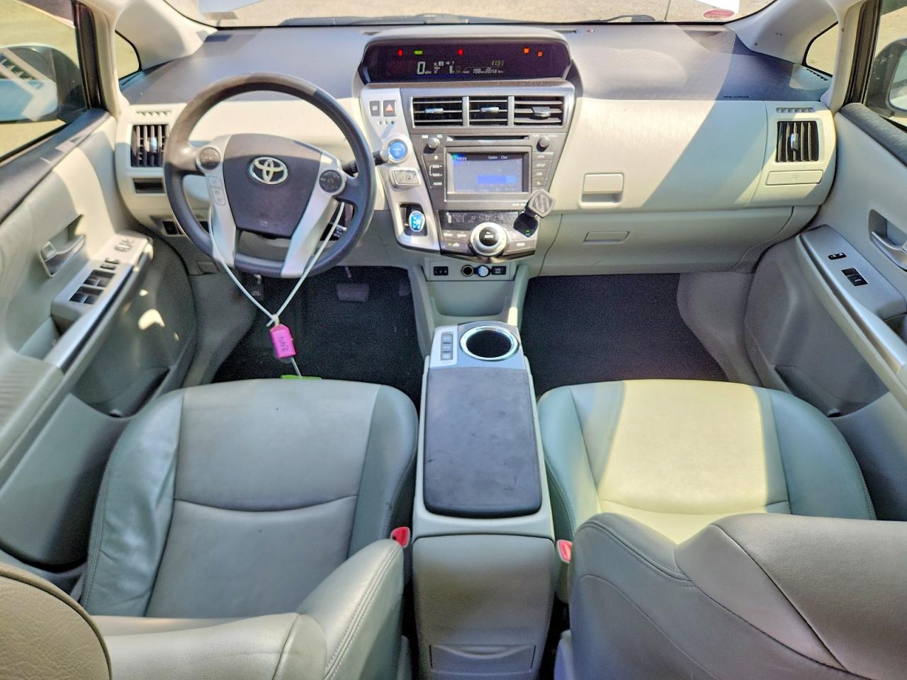 2012 Toyota Prius V Five Серебряный vin: JTDZN3EU7C3121813