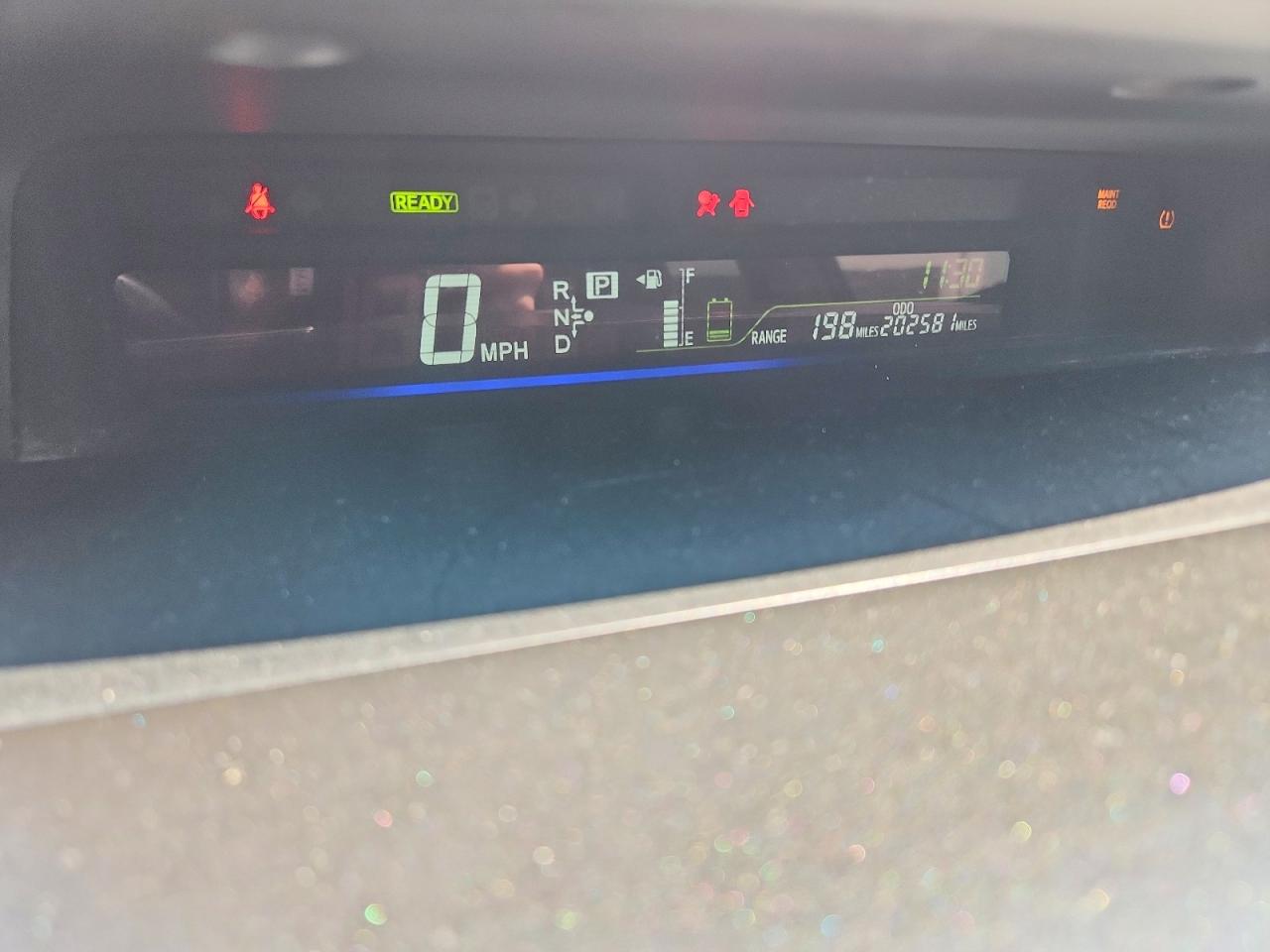 2012 Toyota Prius V Five Серебряный vin: JTDZN3EU7C3121813