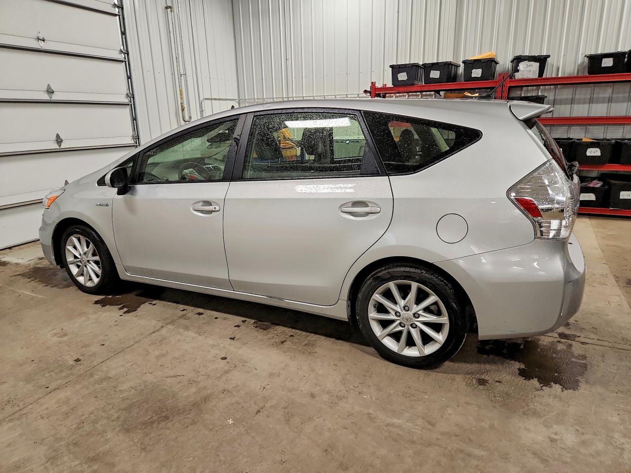 2012 Toyota Prius V Five Silver vin: JTDZN3EU7C3176830