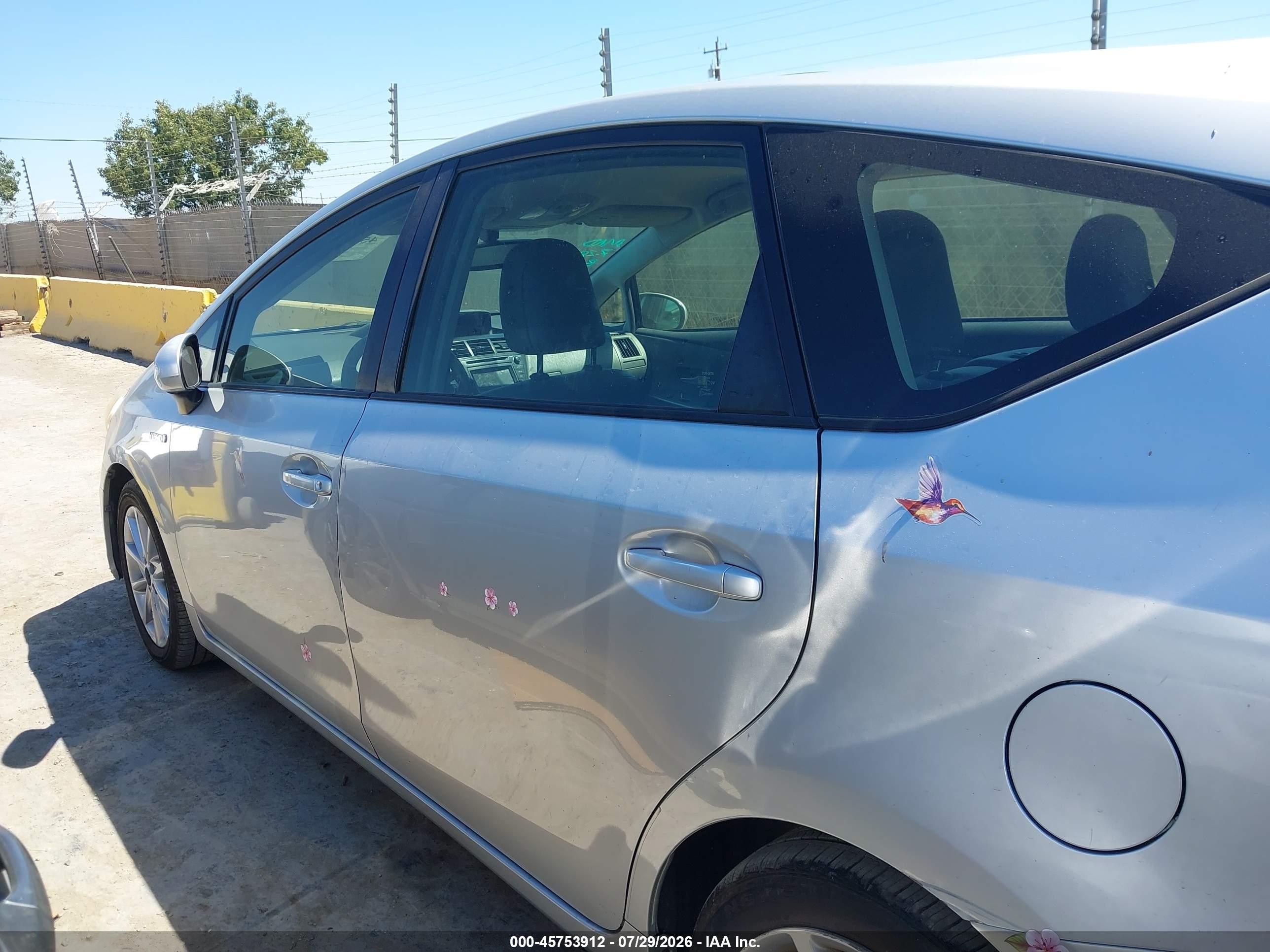 2013 Toyota Prius V Five Silver vin: JTDZN3EU7D3222609