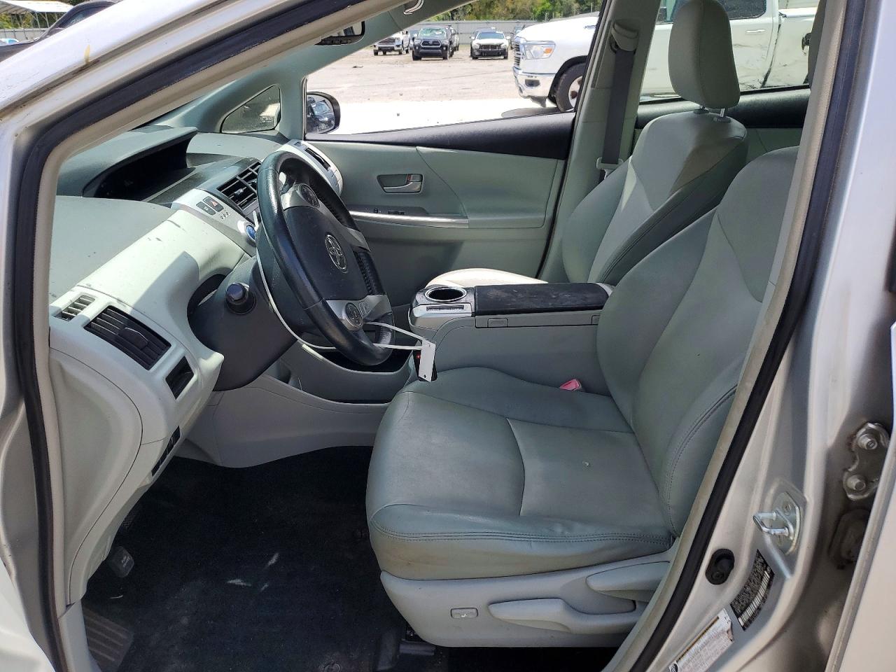 2013 Toyota Prius V Five Silver vin: JTDZN3EU7D3245047