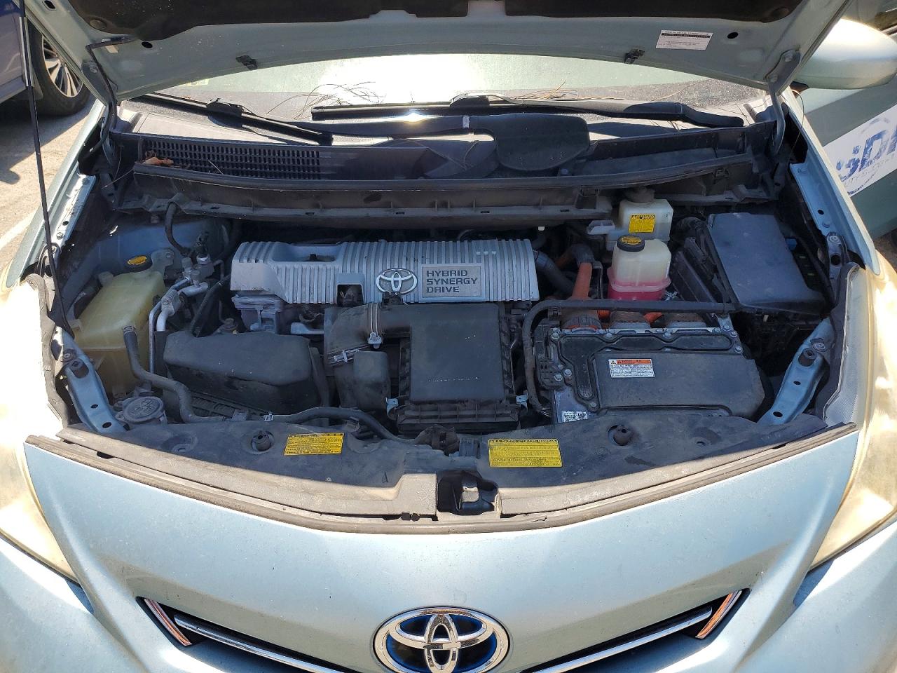 2013 Toyota Prius V Two Green vin: JTDZN3EU7D3247686
