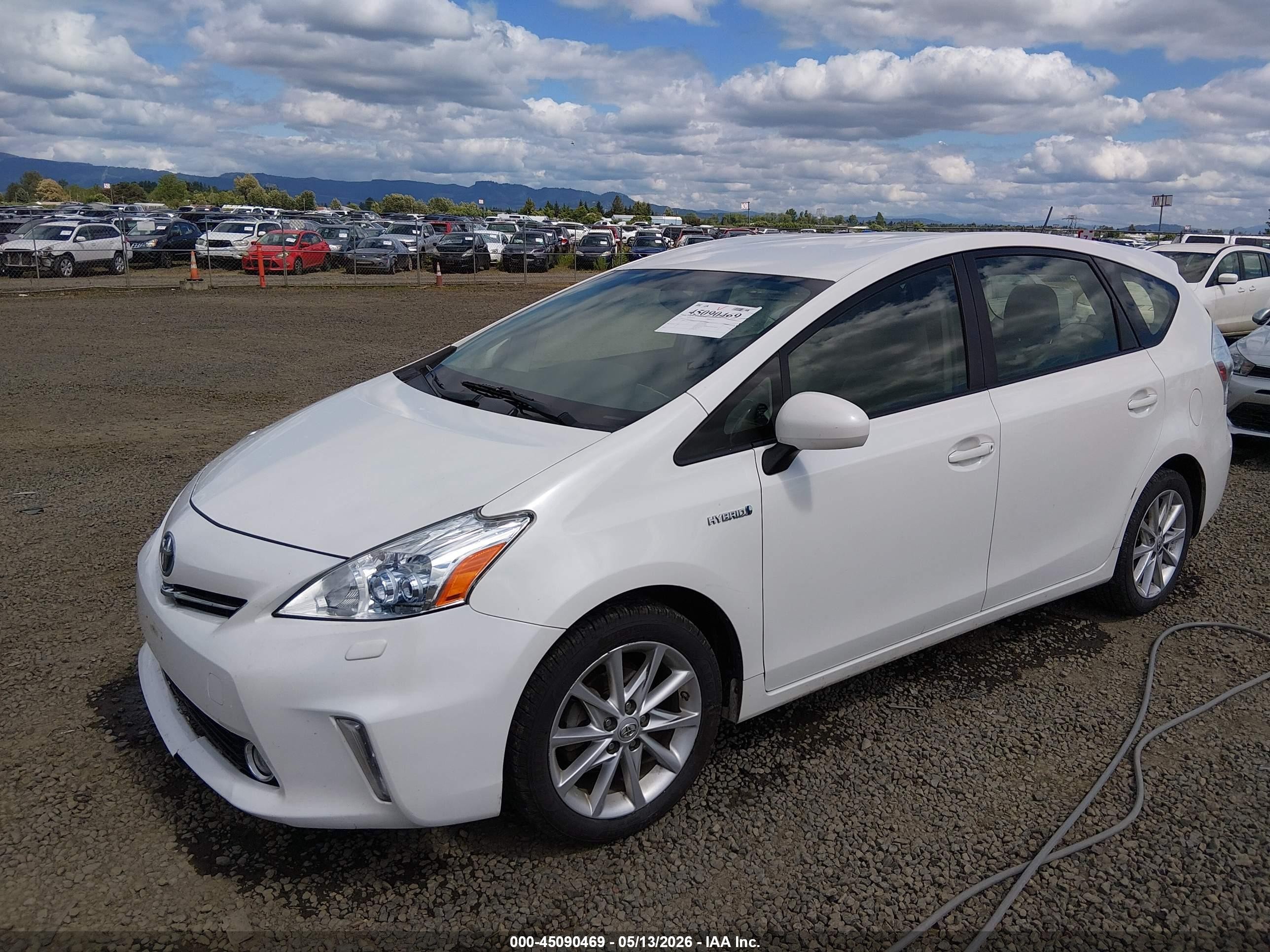 2013 Toyota Prius V Five White vin: JTDZN3EU7D3270031