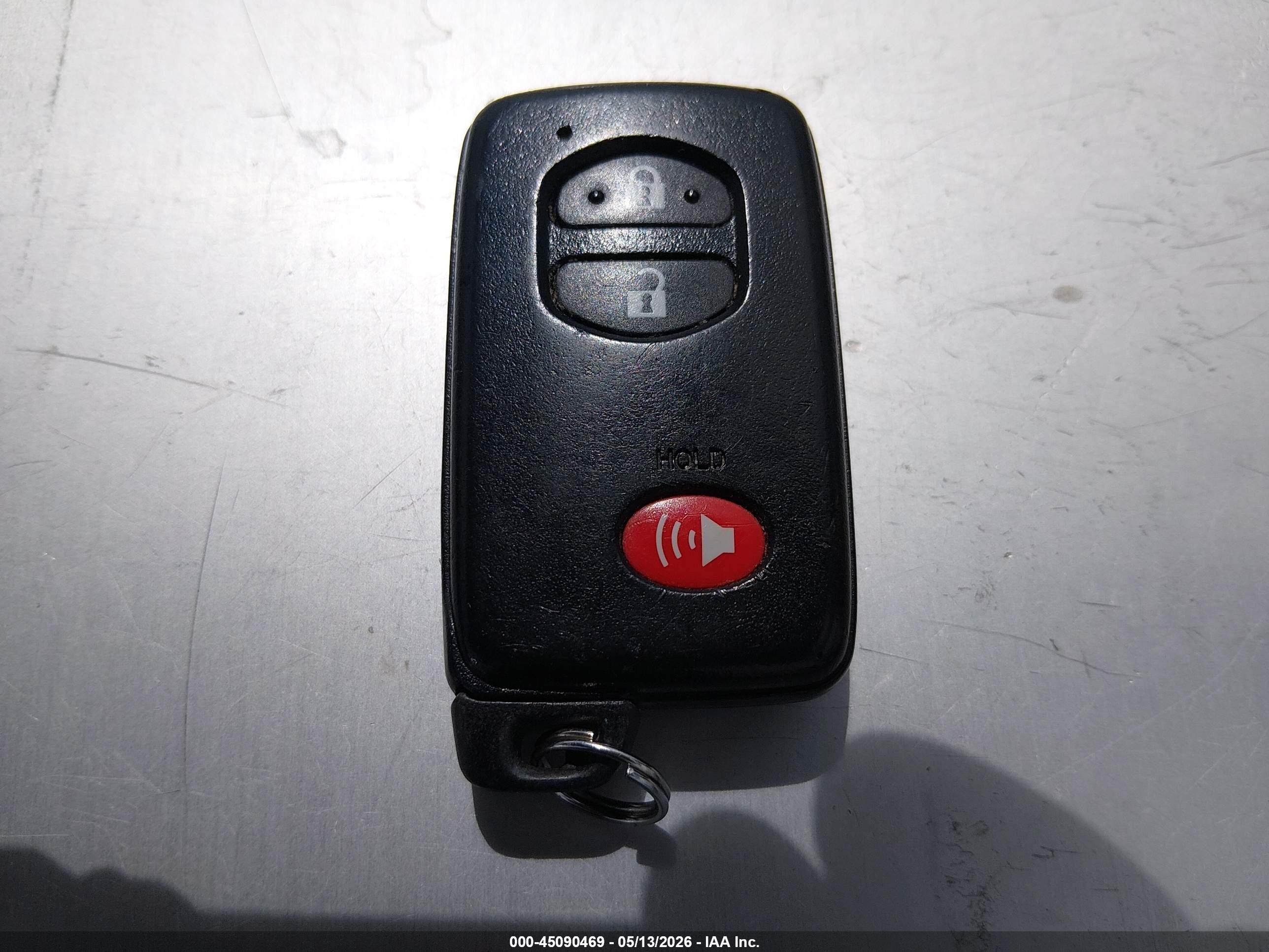 2013 Toyota Prius V Five White vin: JTDZN3EU7D3270031