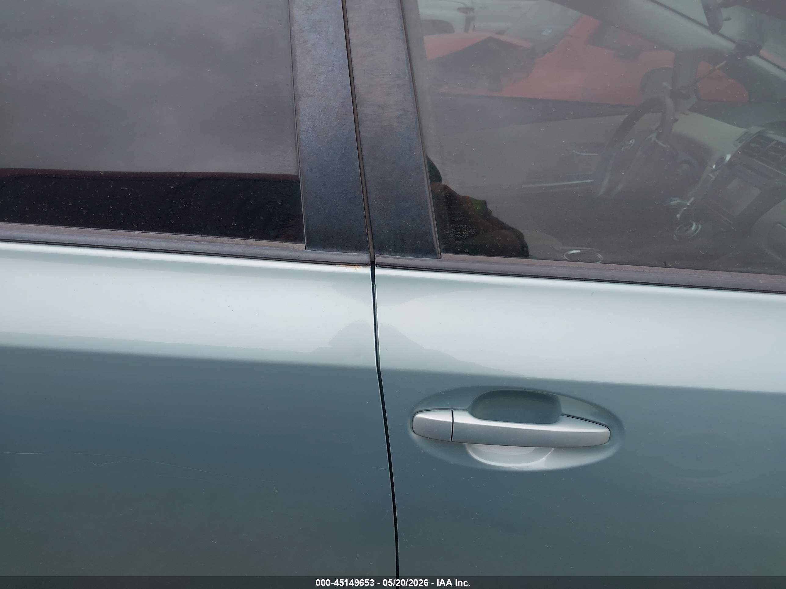 2014 Toyota Prius V Three Blue vin: JTDZN3EU7E3304700