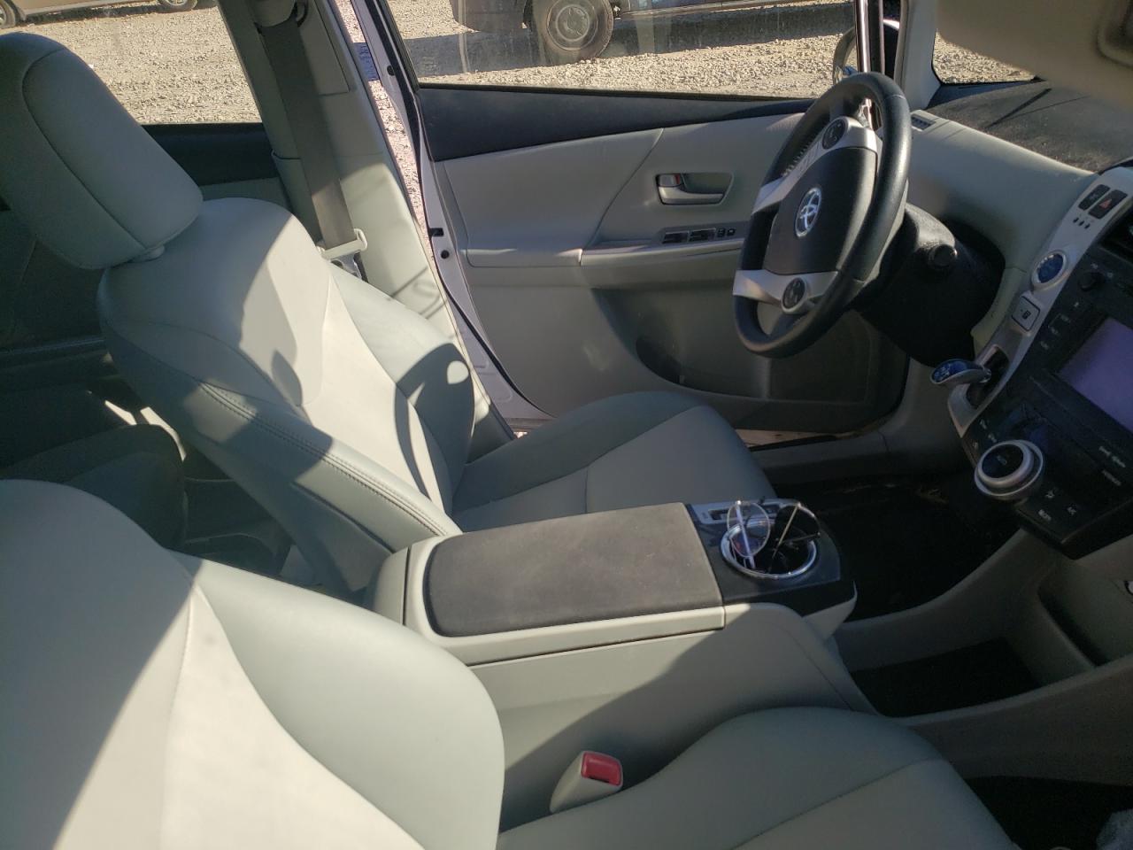 2014 Toyota Prius V White vin: JTDZN3EU7E3334540