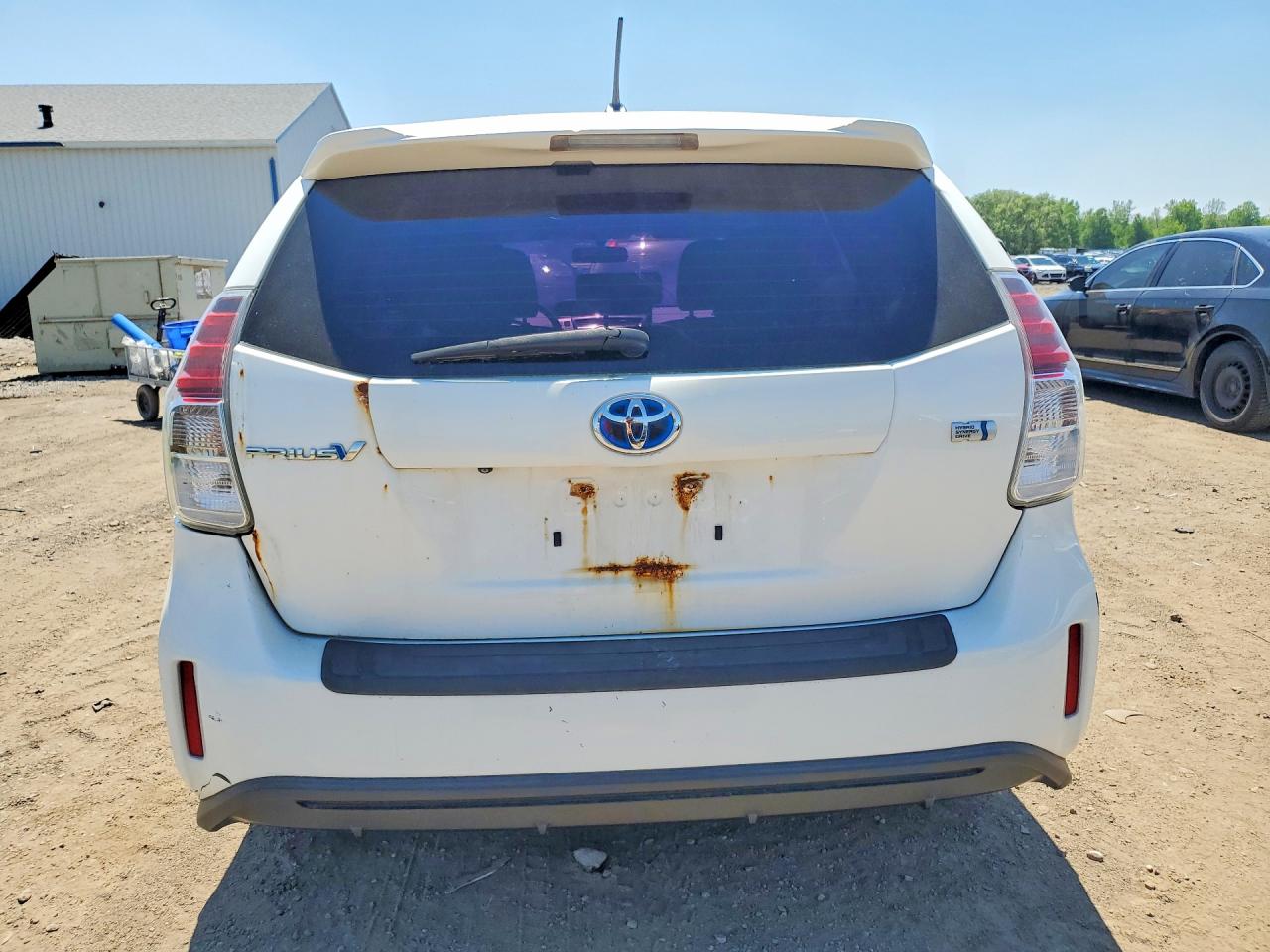 2015 Toyota Prius V Two White vin: JTDZN3EU7FJ019976