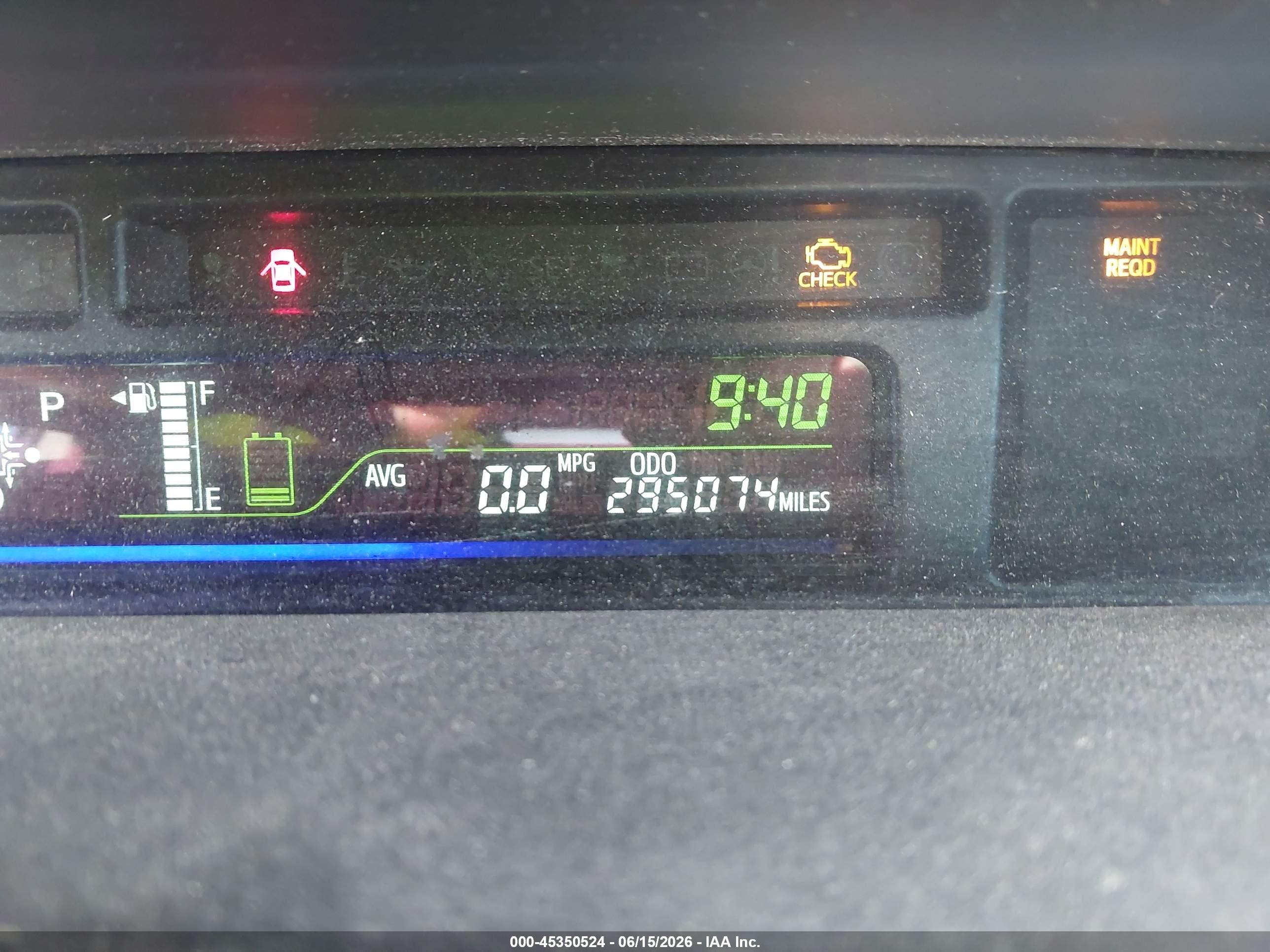 2015 Toyota Prius V Two Красный vin: JTDZN3EU7FJ029617