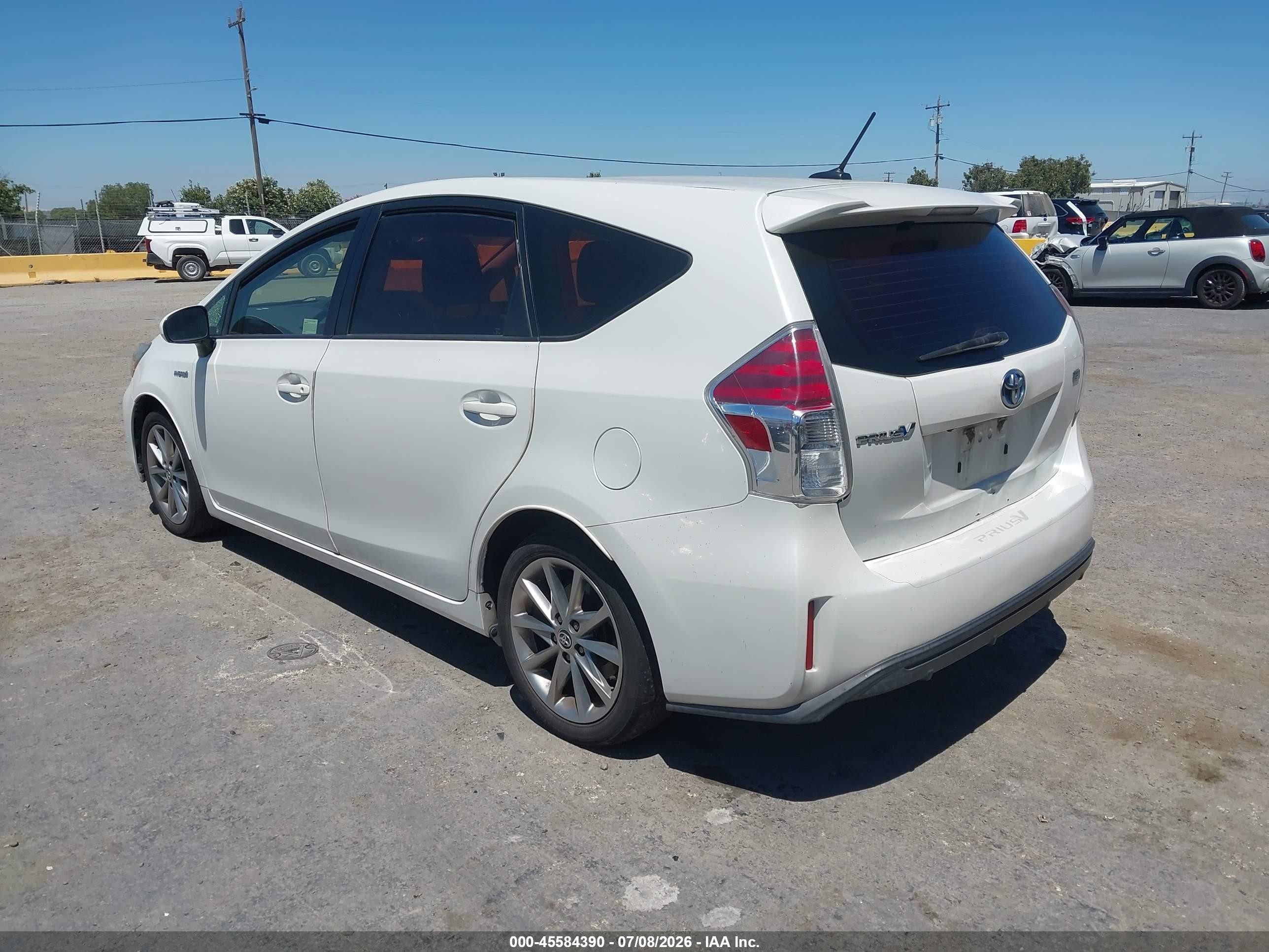 2015 Toyota Prius V Five Белый vin: JTDZN3EU7FJ037779