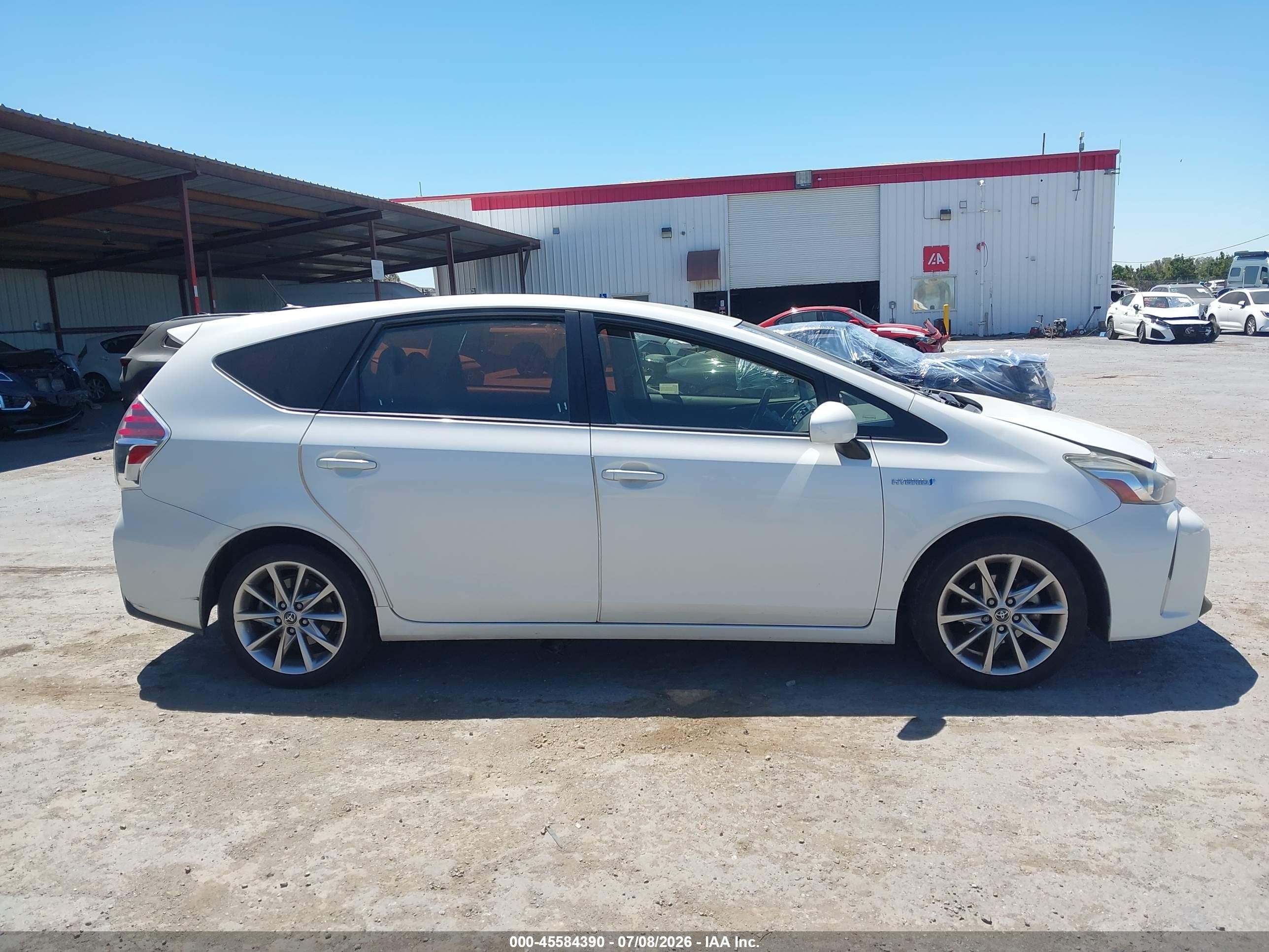 2015 Toyota Prius V Five Белый vin: JTDZN3EU7FJ037779