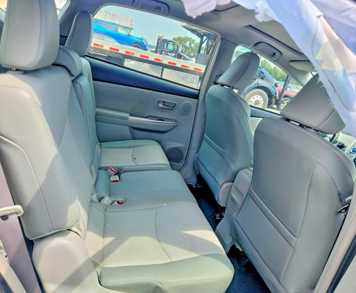 2012 Toyota Prius V Five Silver vin: JTDZN3EU8C3034101