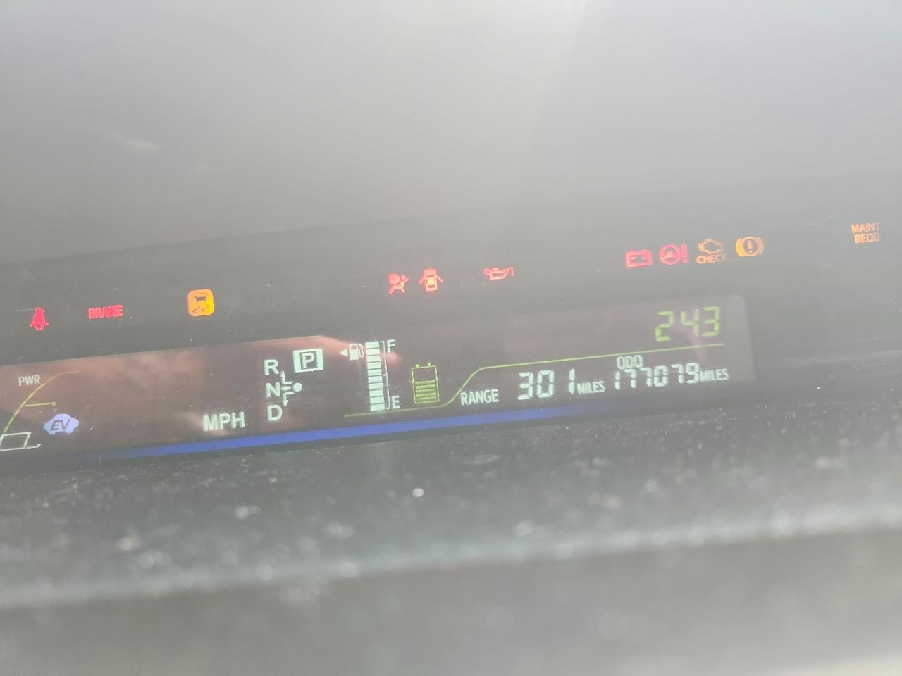 2012 Toyota Prius V Five Silver vin: JTDZN3EU8C3034101