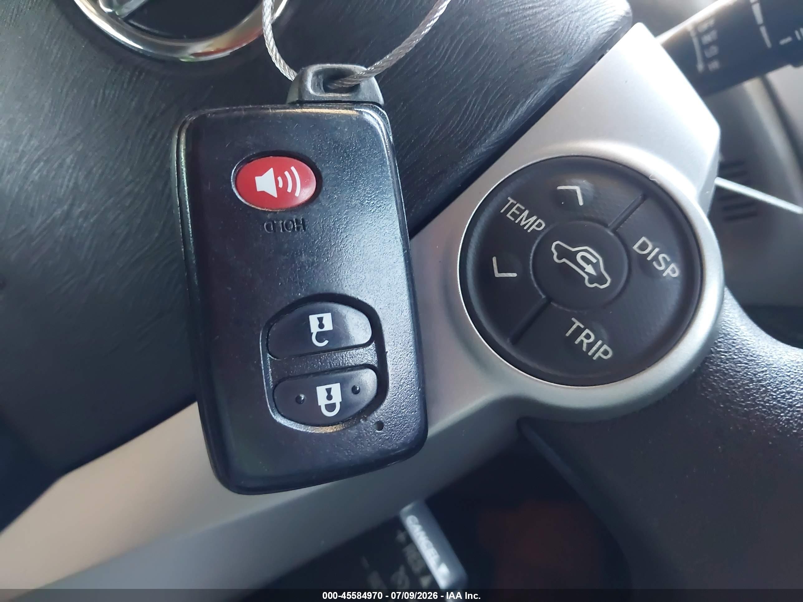 2012 Toyota Prius V Five Silver vin: JTDZN3EU8C3046734
