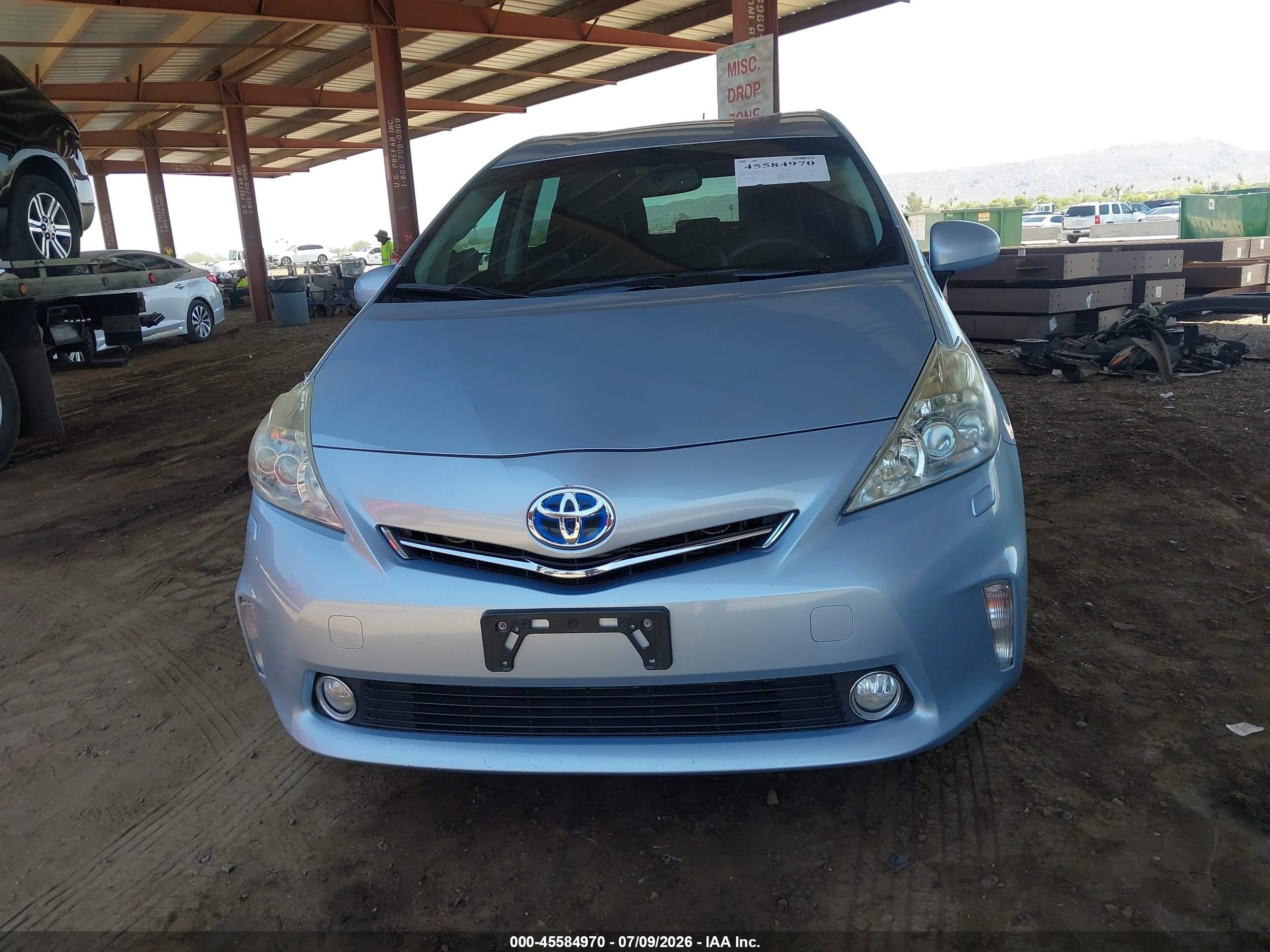 2012 Toyota Prius V Five Silver vin: JTDZN3EU8C3046734