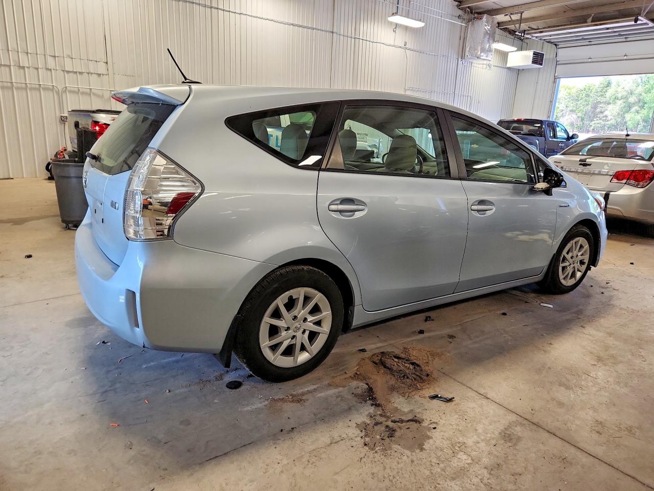 2012 Toyota Prius V Three Синий vin: JTDZN3EU8C3052260