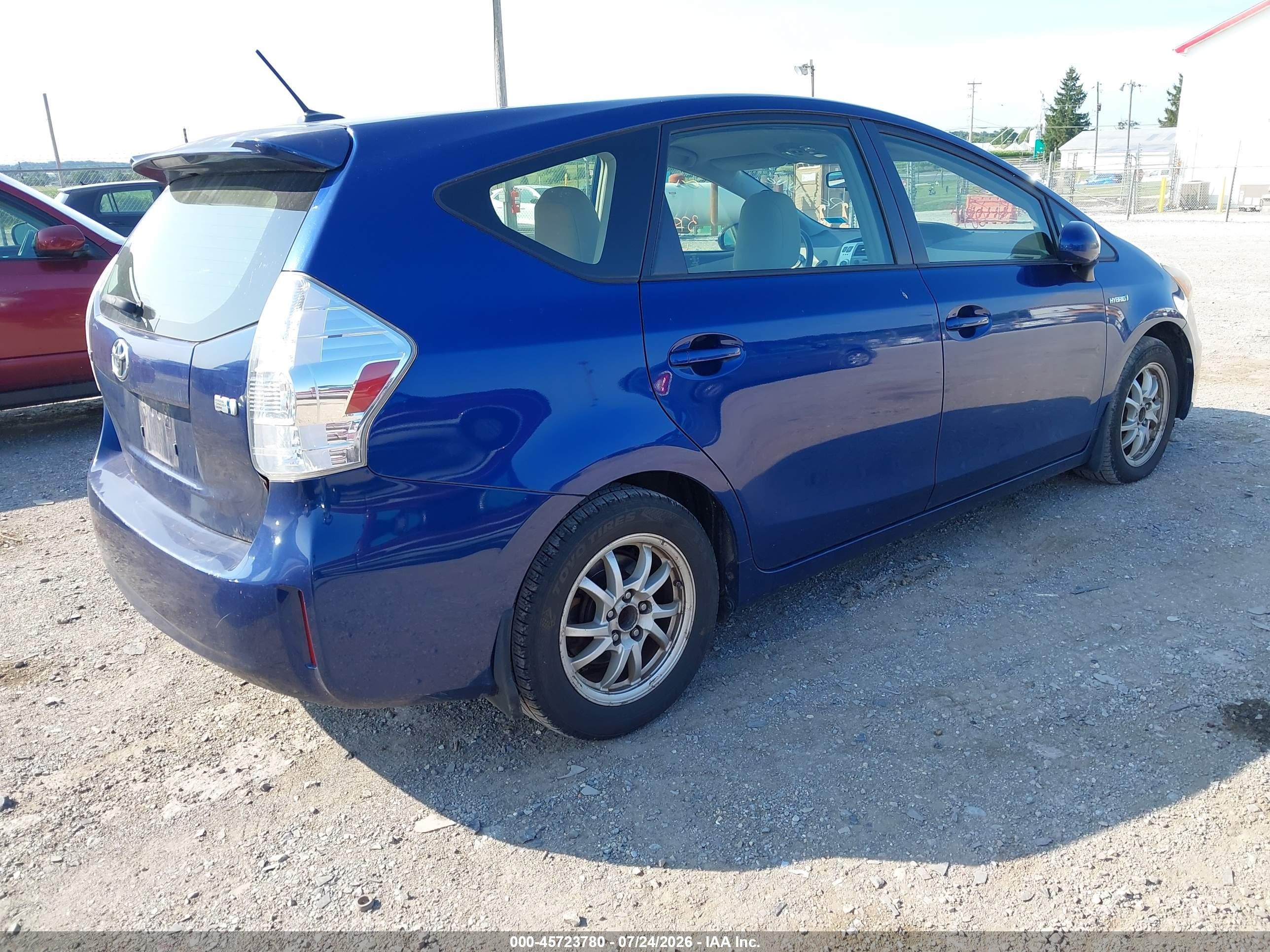 2012 Toyota Prius V Three Синий vin: JTDZN3EU8C3149300