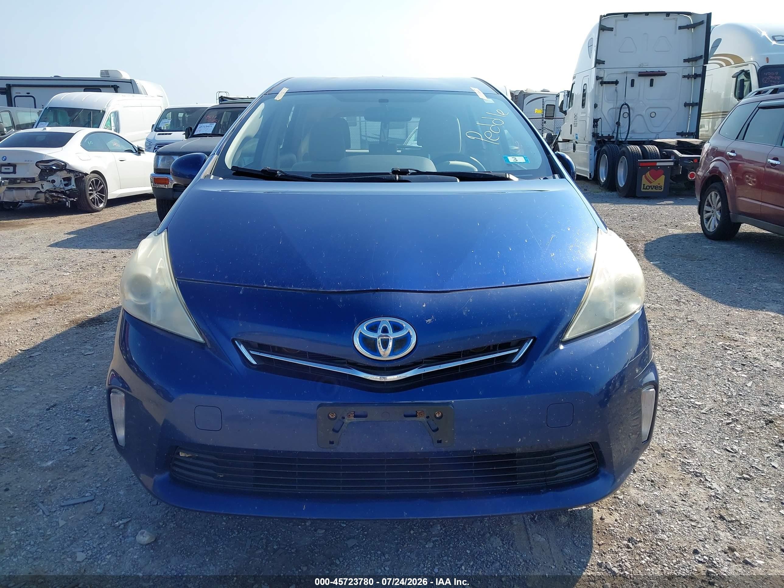 2012 Toyota Prius V Three Синий vin: JTDZN3EU8C3149300