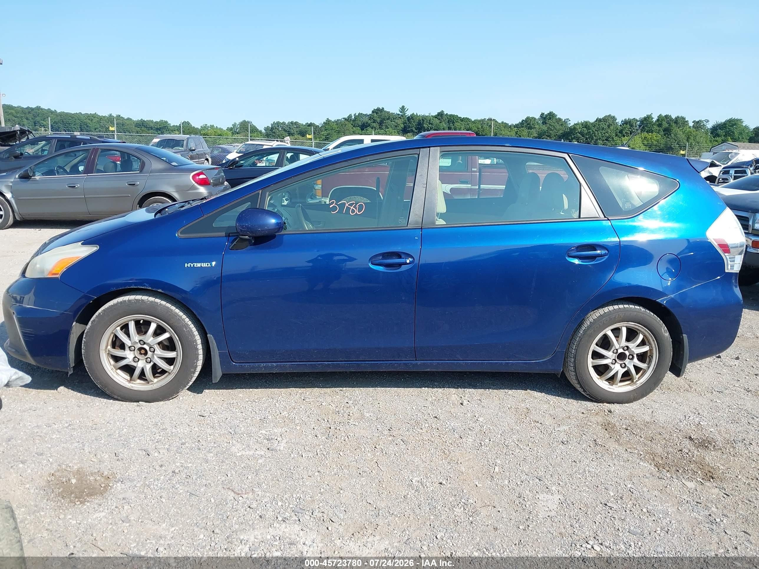 2012 Toyota Prius V Three Синий vin: JTDZN3EU8C3149300