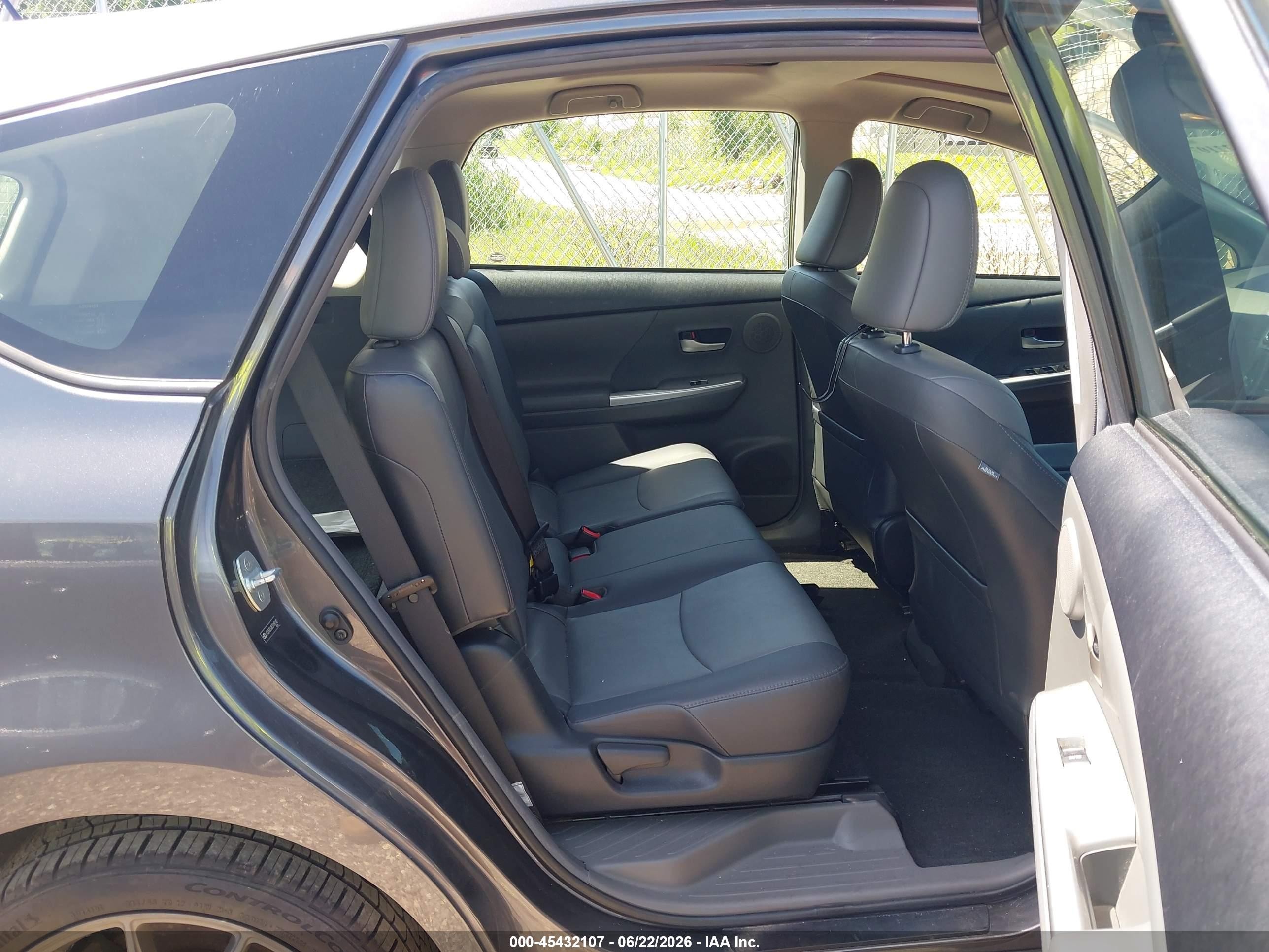 2012 Toyota Prius V Five Gray vin: JTDZN3EU8C3168140