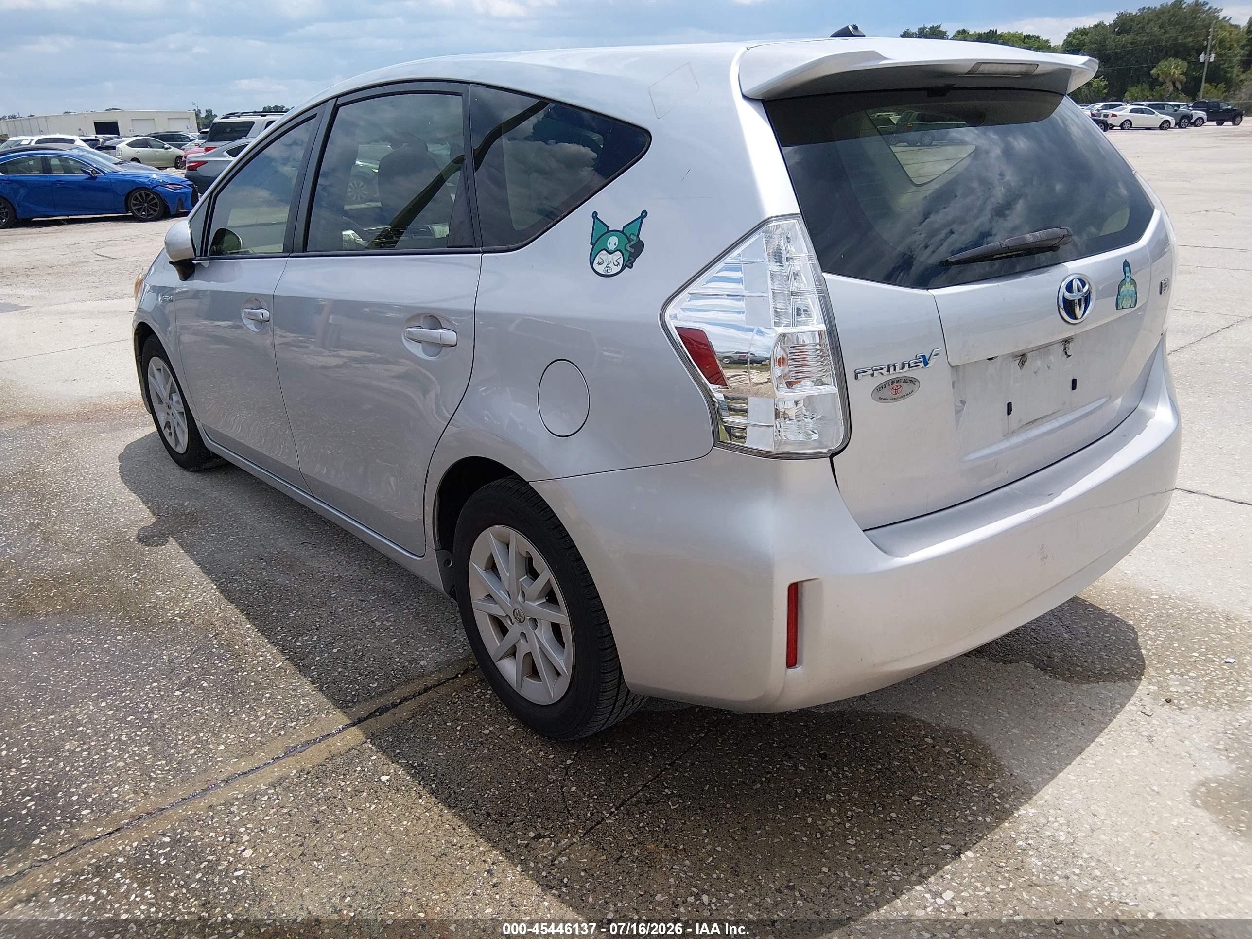 2012 Toyota Prius V Two Silver vin: JTDZN3EU8C3173502