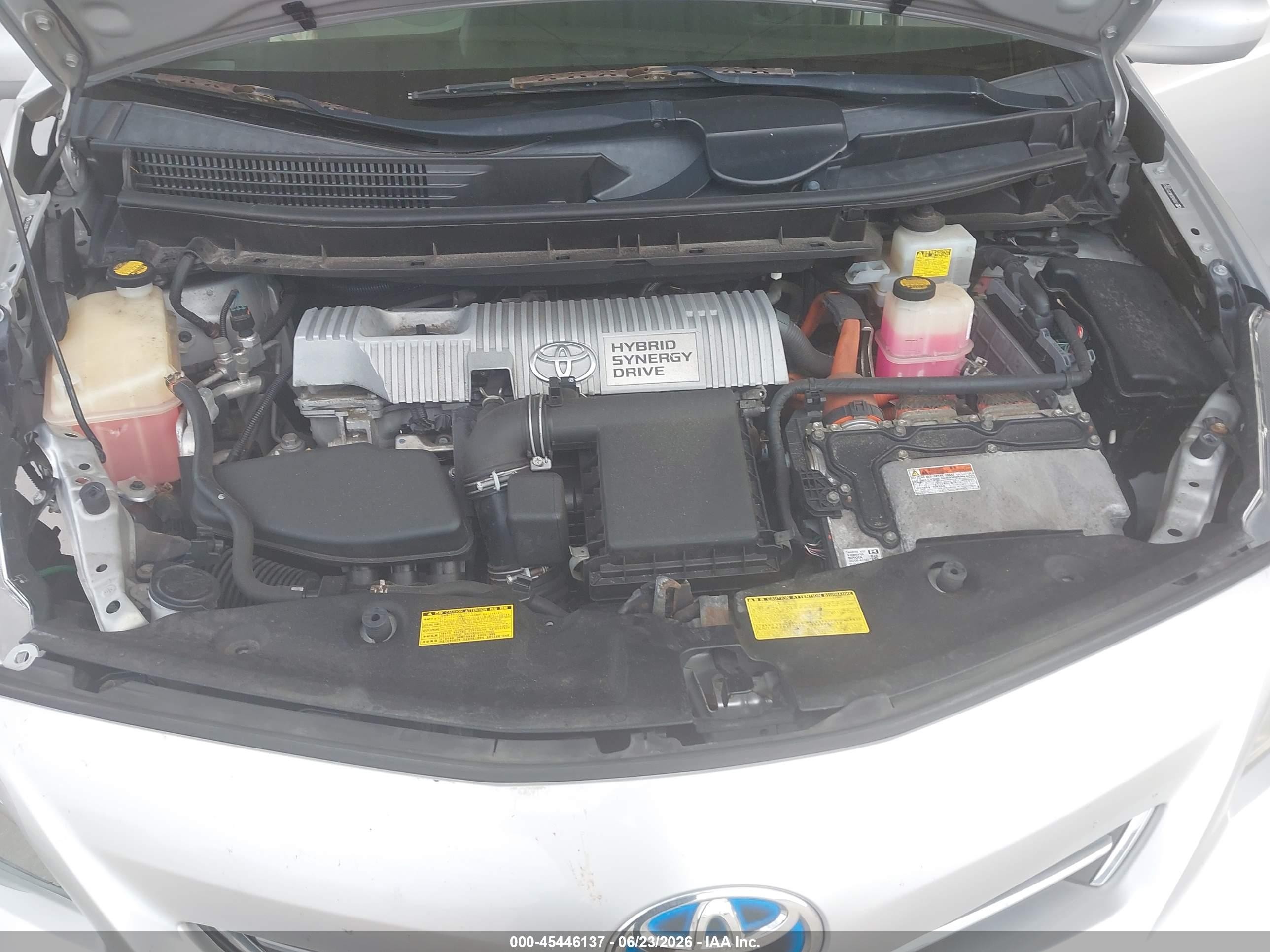 2012 Toyota Prius V Two Silver vin: JTDZN3EU8C3173502
