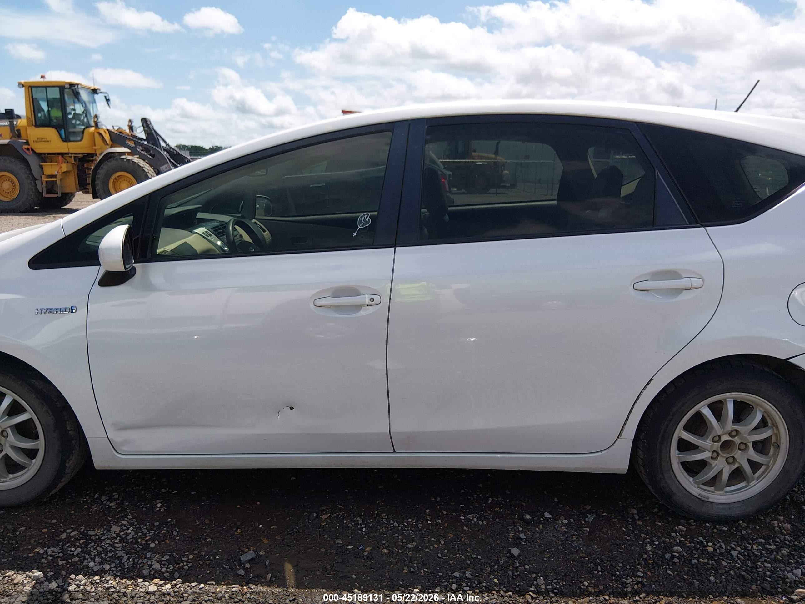 2012 Toyota Prius V Three White vin: JTDZN3EU8C3177176