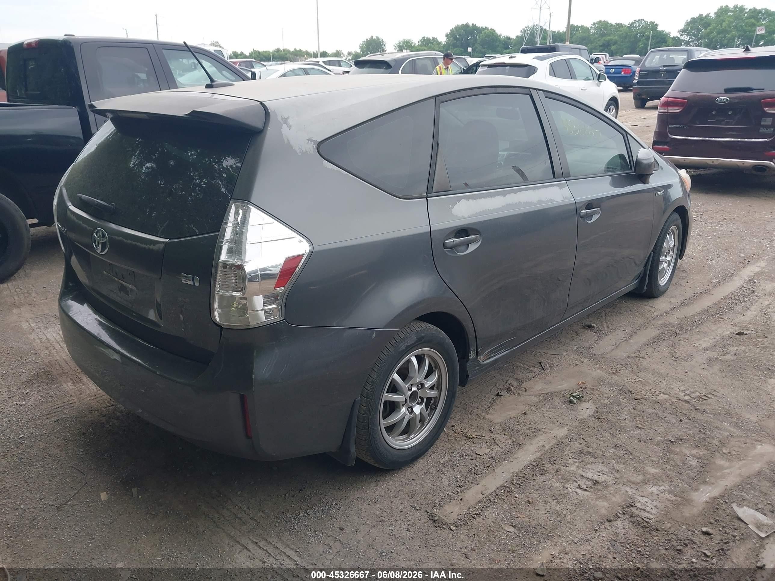 2013 Toyota Prius V Three Серый vin: JTDZN3EU8D3190303