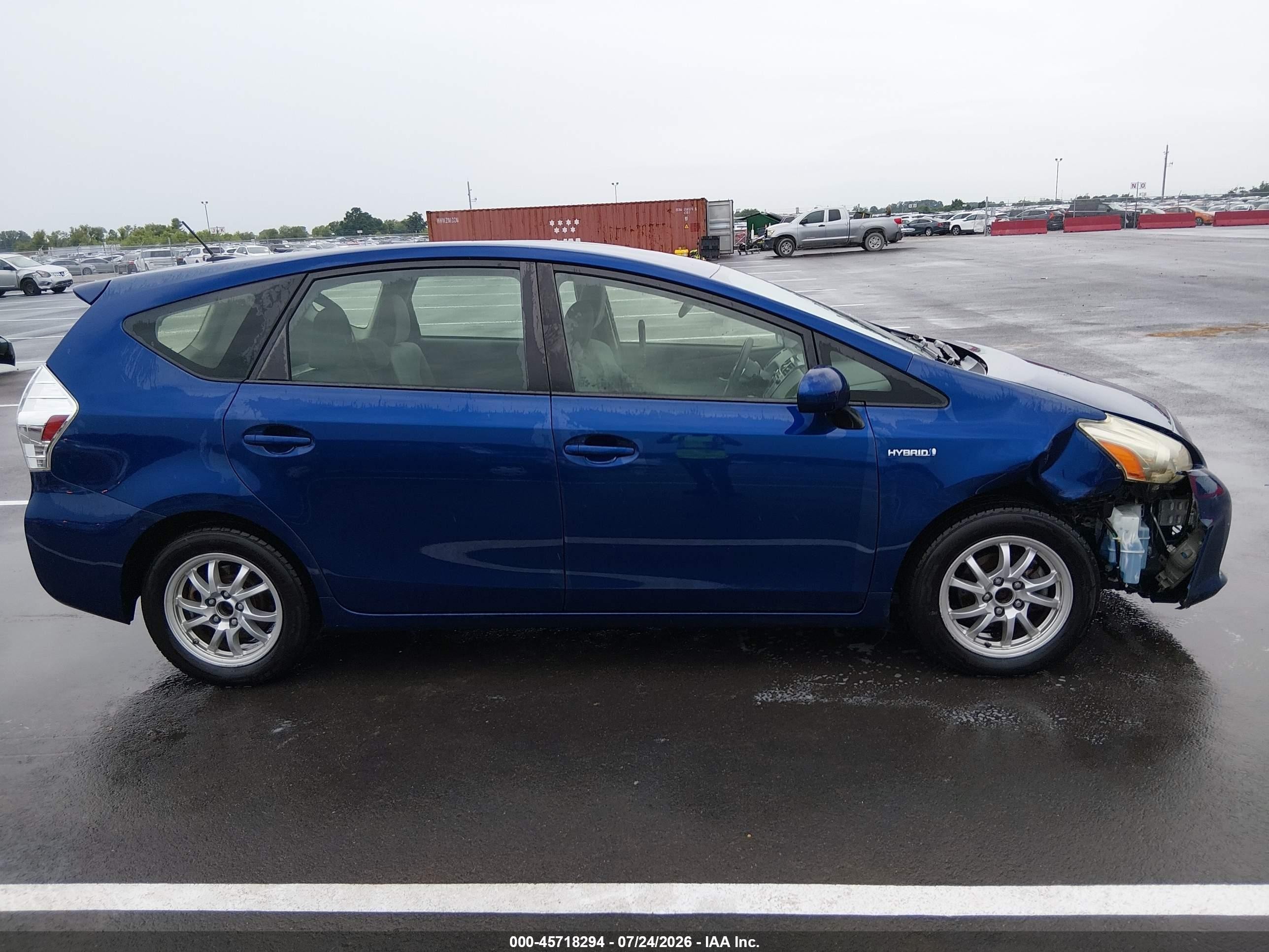 2013 Toyota Prius V Three Blue vin: JTDZN3EU8D3213305