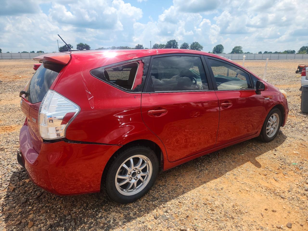 2013 Toyota Prius V Three Red vin: JTDZN3EU8D3262911