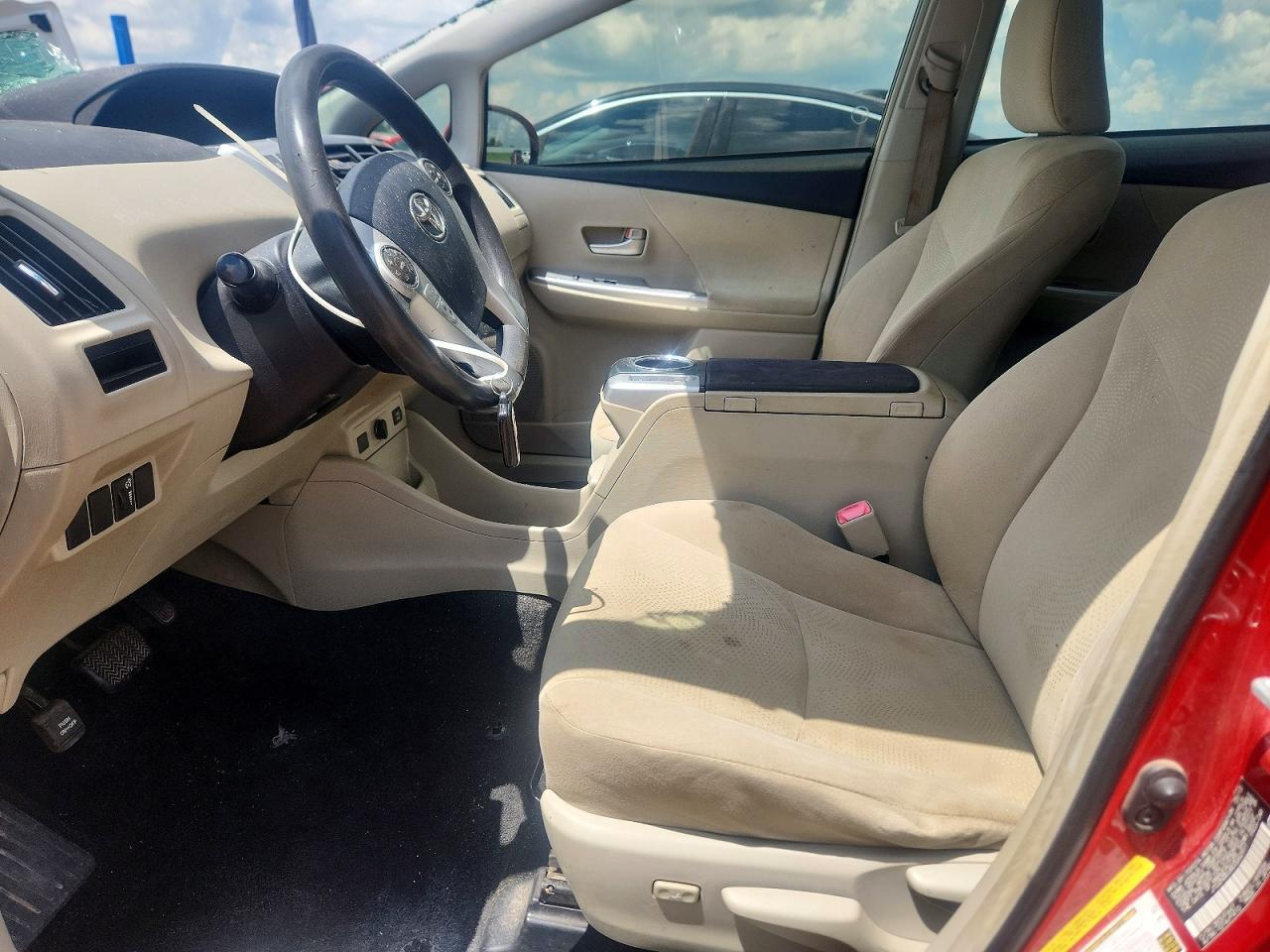 2013 Toyota Prius V Three Red vin: JTDZN3EU8D3262911
