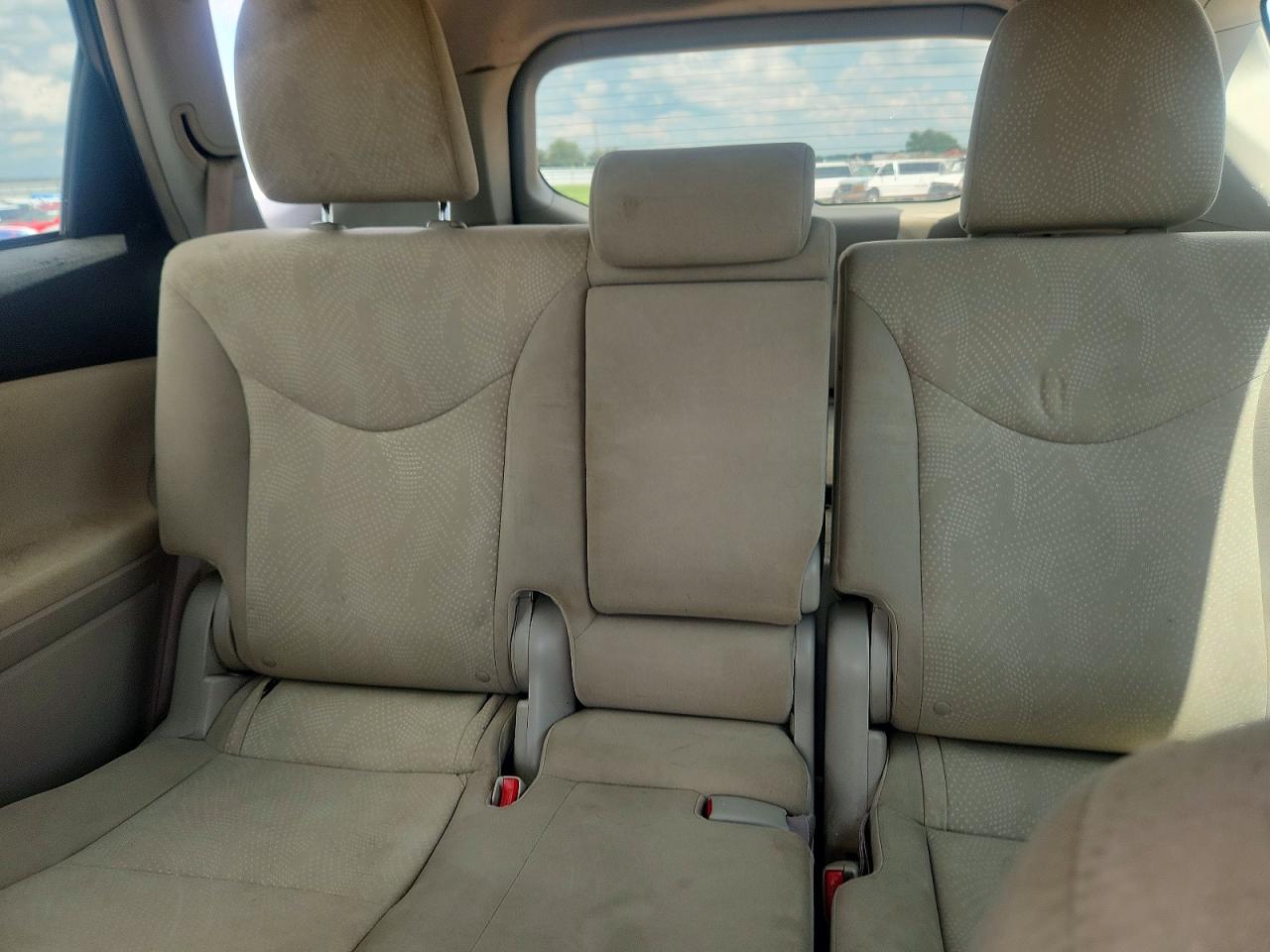 2013 Toyota Prius V Three Red vin: JTDZN3EU8D3262911