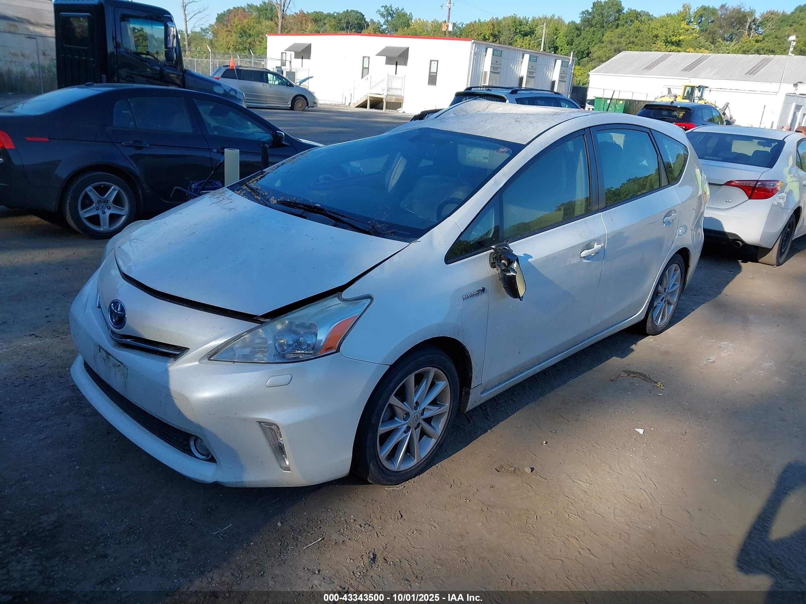 2013 Toyota Prius V Five Белый vin: JTDZN3EU8D3273679