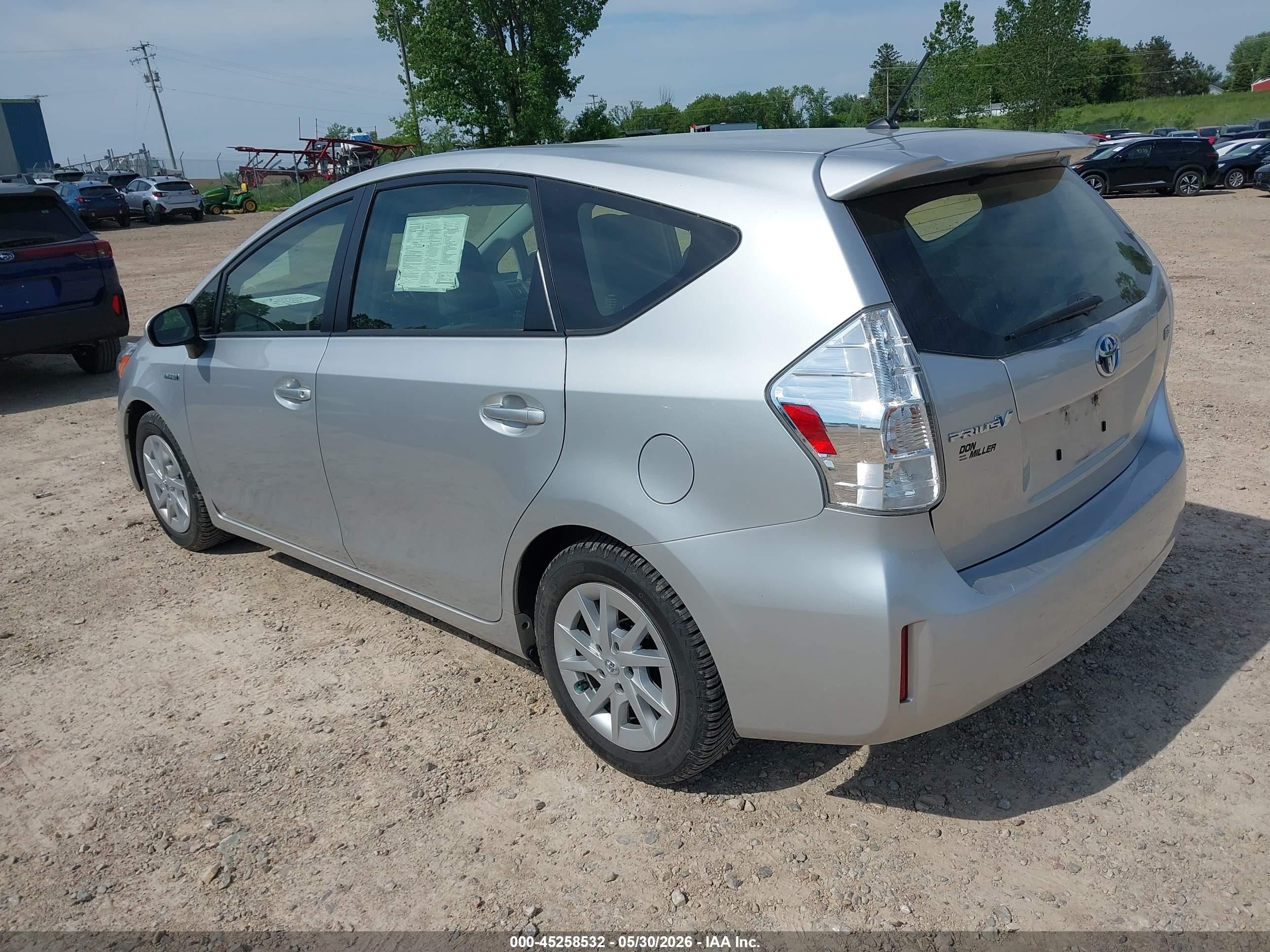 2013 Toyota Prius V Two Silver vin: JTDZN3EU8D3279840