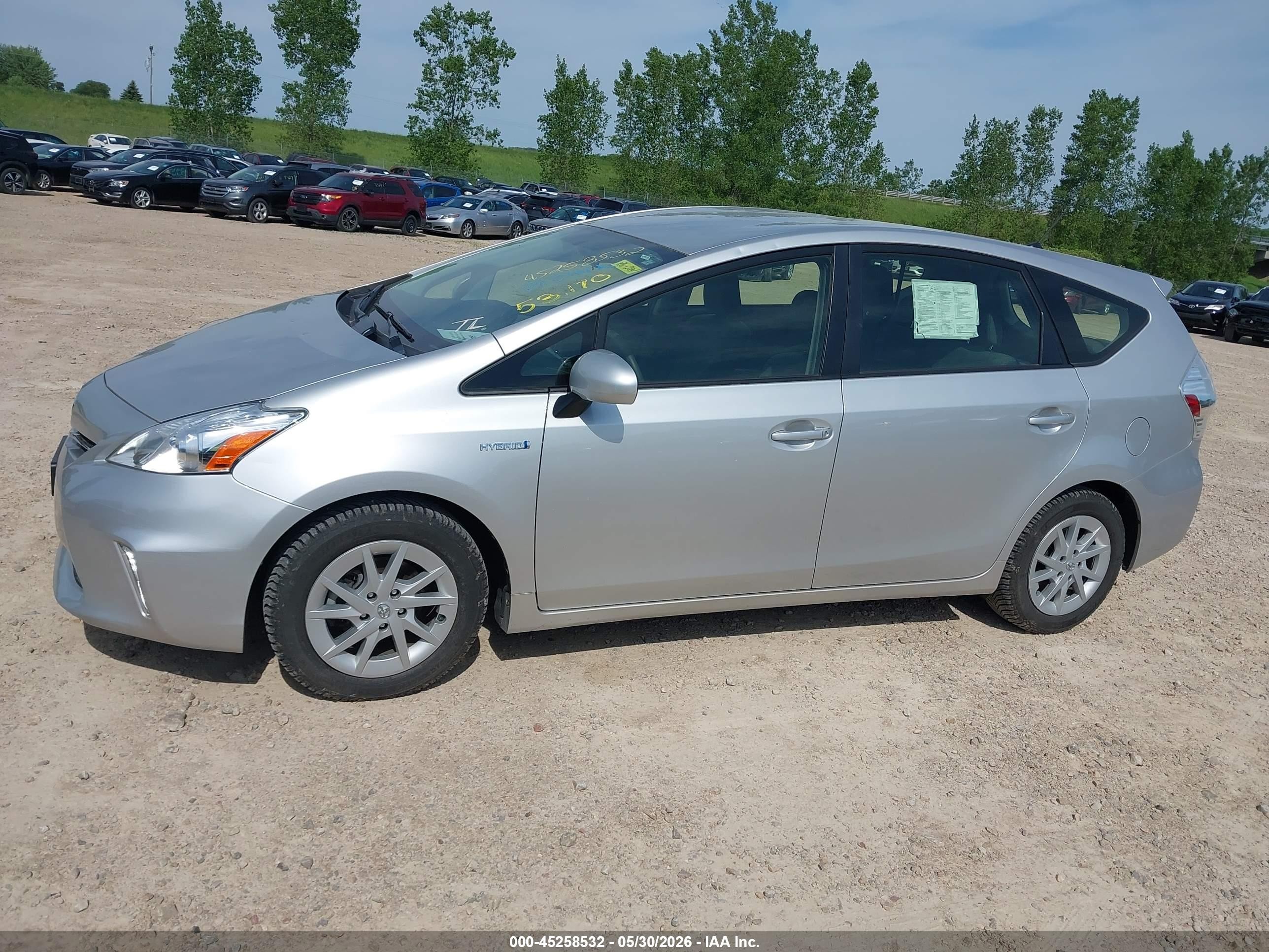 2013 Toyota Prius V Two Silver vin: JTDZN3EU8D3279840