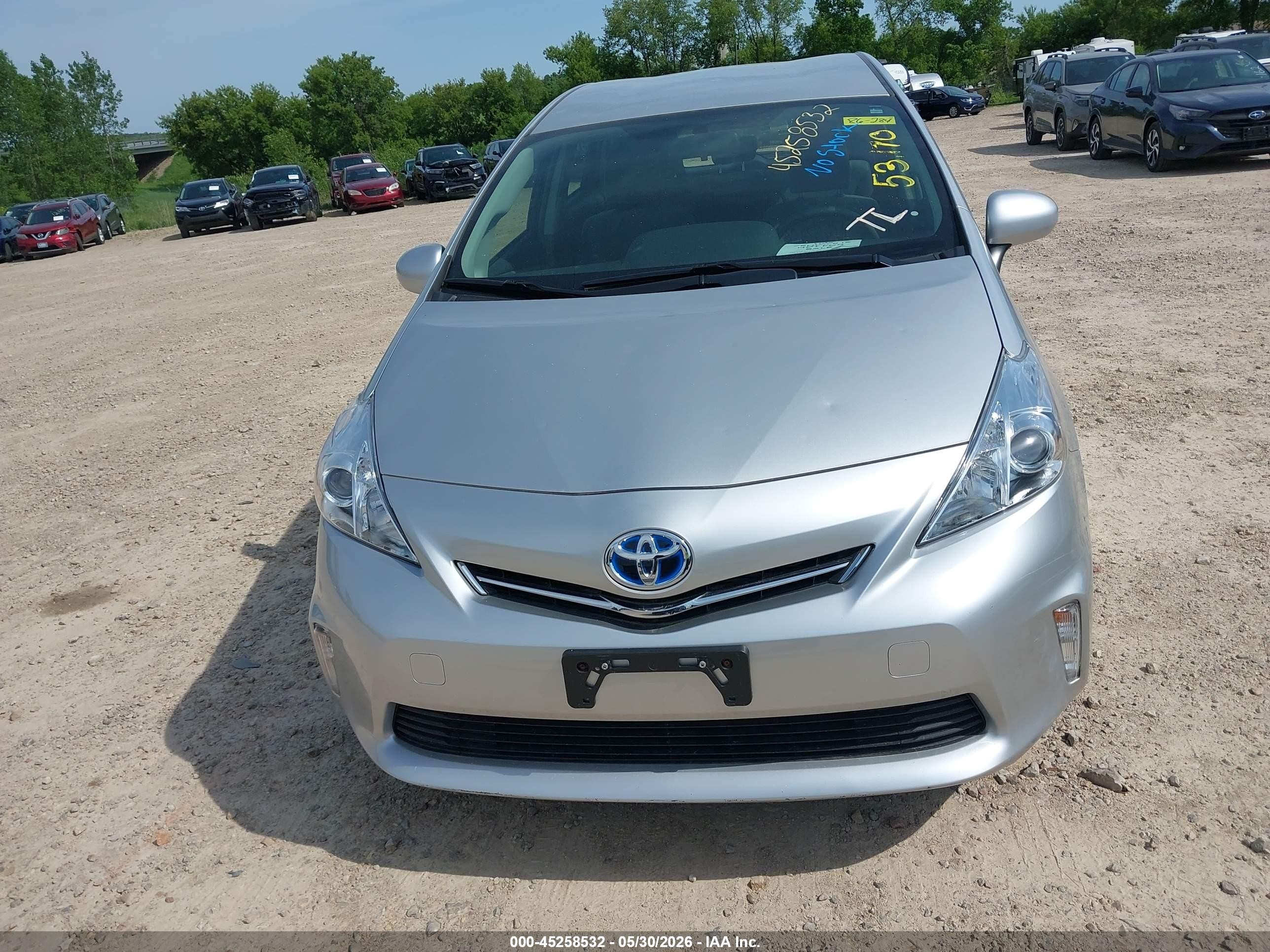 2013 Toyota Prius V Two Silver vin: JTDZN3EU8D3279840