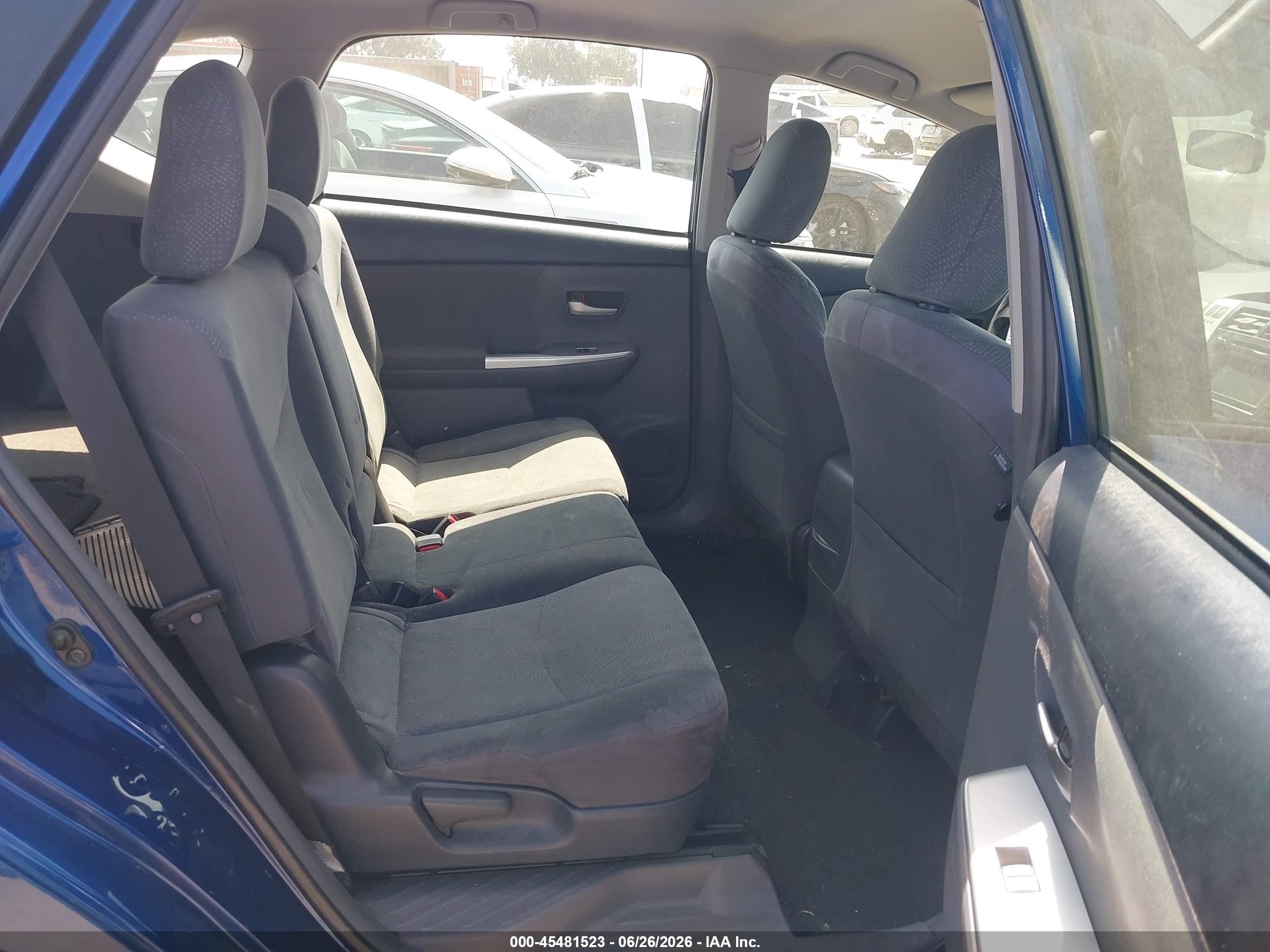 2014 Toyota Prius V Two Blue vin: JTDZN3EU8E3290547