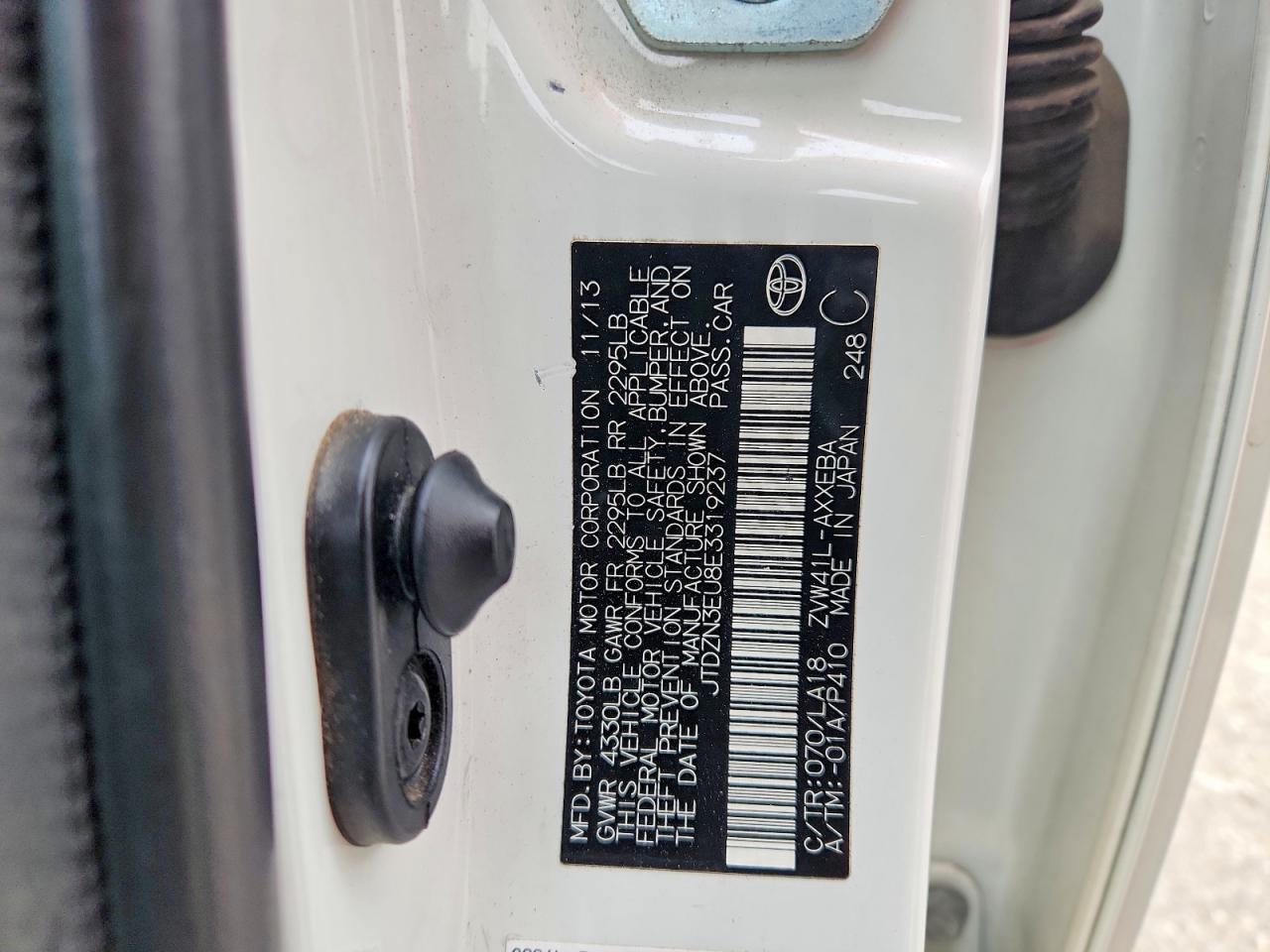 2014 Toyota Prius V Five Белый vin: JTDZN3EU8E3319237